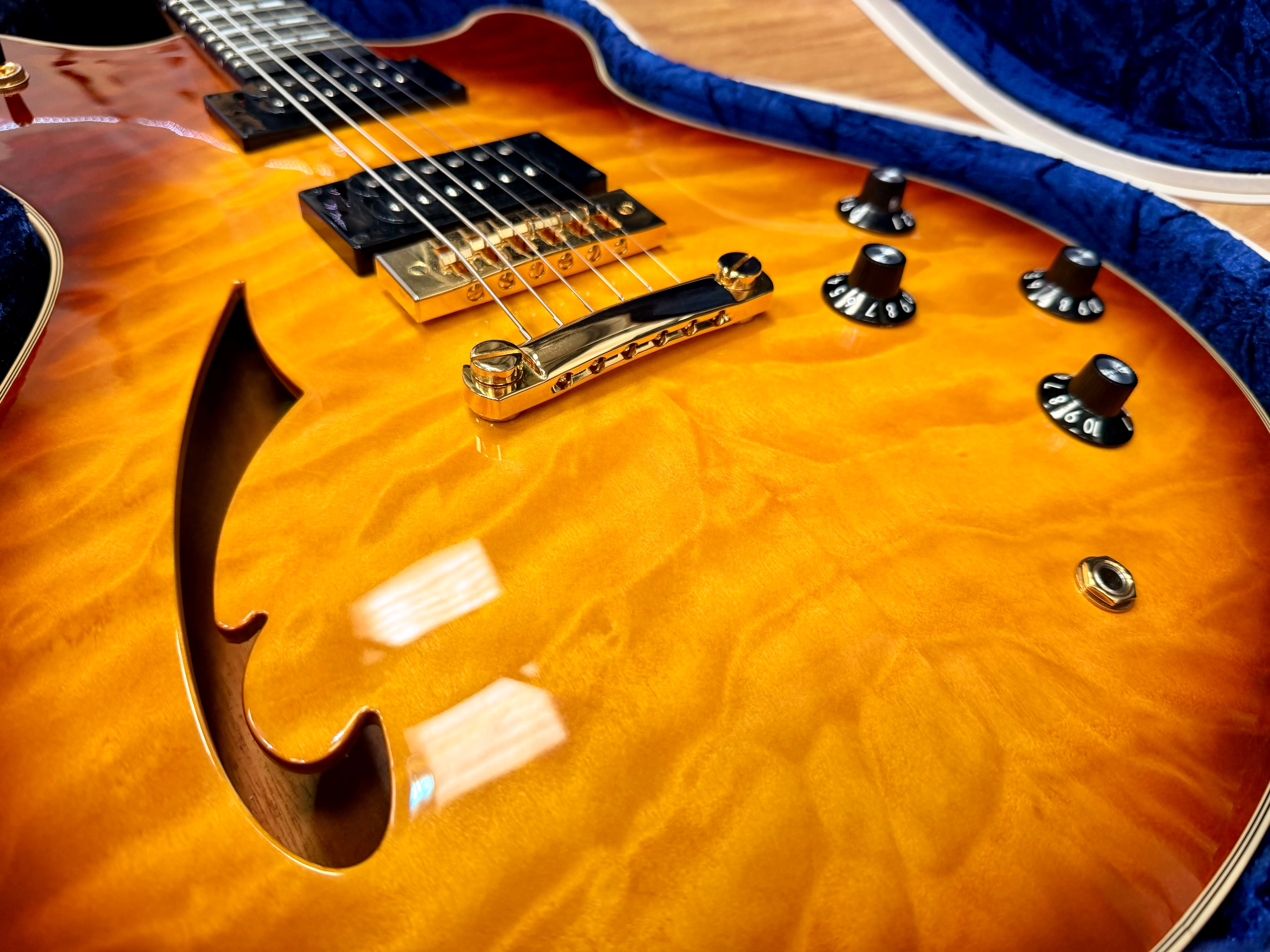 🔥2024🔥 EVH SA-126 Special QM Tobacco Sunburst + OHSC~ MINT~ Wolfgang Van Halen