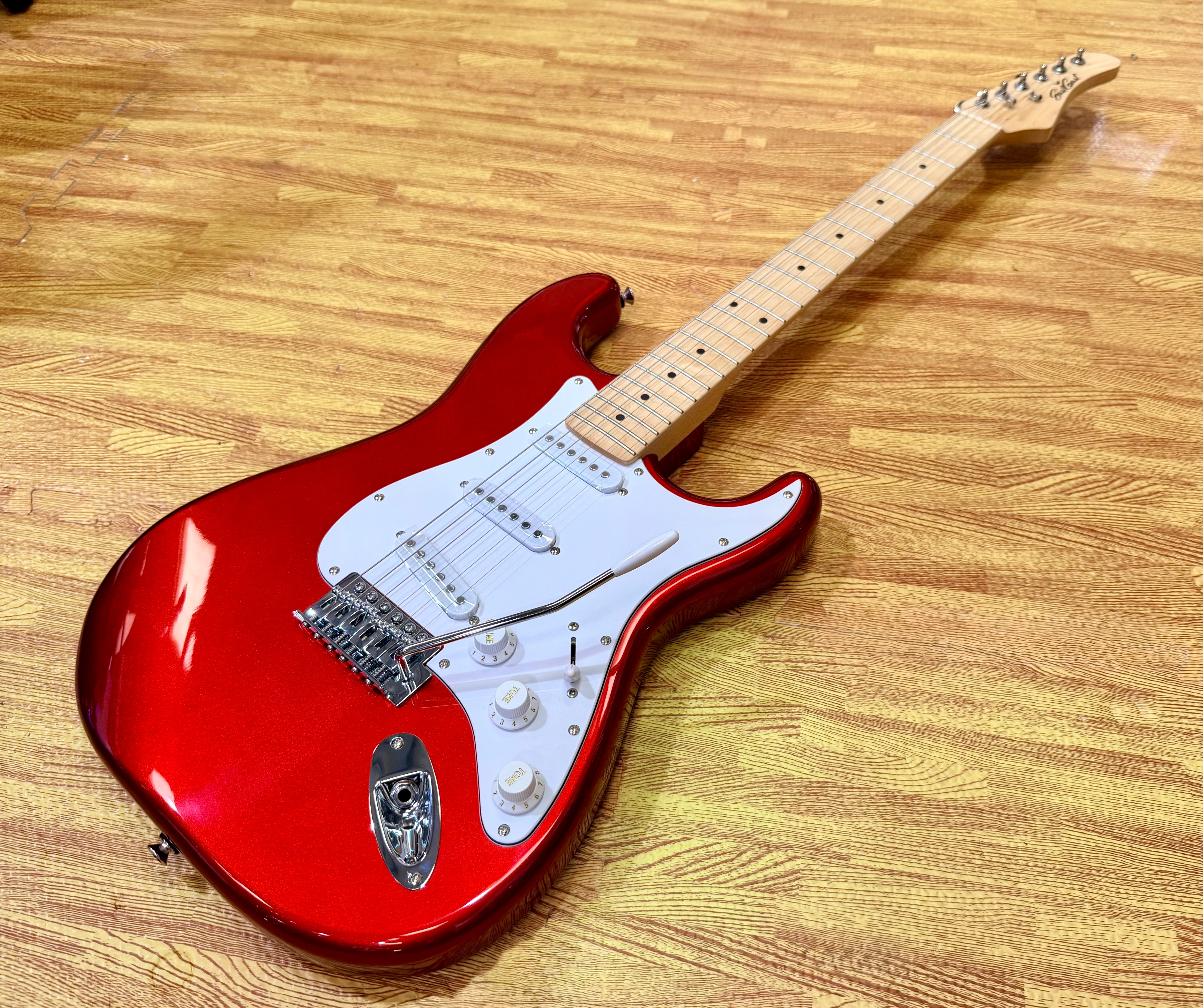 🎸 EastCoast ST1 Electric Guitar- Candy Apple Red~ Maple Neck Stratocaster 🎸
