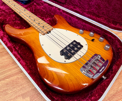 🇺🇸 Ernie Ball Music Man StingRay 4H 3EQ USA~ Honey Burst~ 2000 + Case 🇺🇸