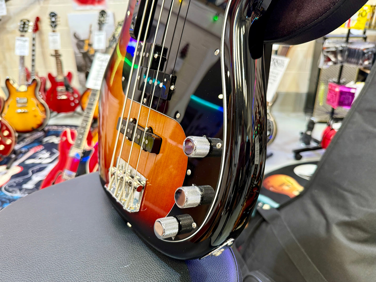 🌟2024 USA🌟 Fender American Performer Precision P Bass~ 3-Colour Sunburst~ MINT