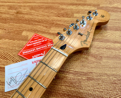 ✨MINT 2018✨ Fender Player Stratocaster HSS~ Buttercream Maple Neck + Gig Bag!