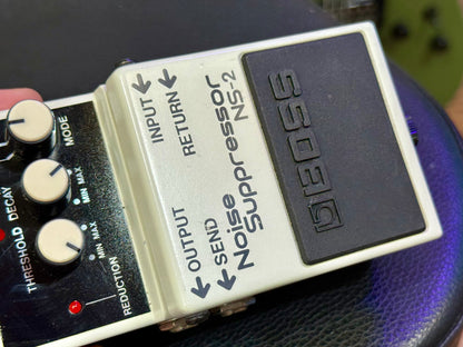 🎸 Boss NS-2 Noise Suppressor Noise Gate~ Guitar Effects Pedal 🎸