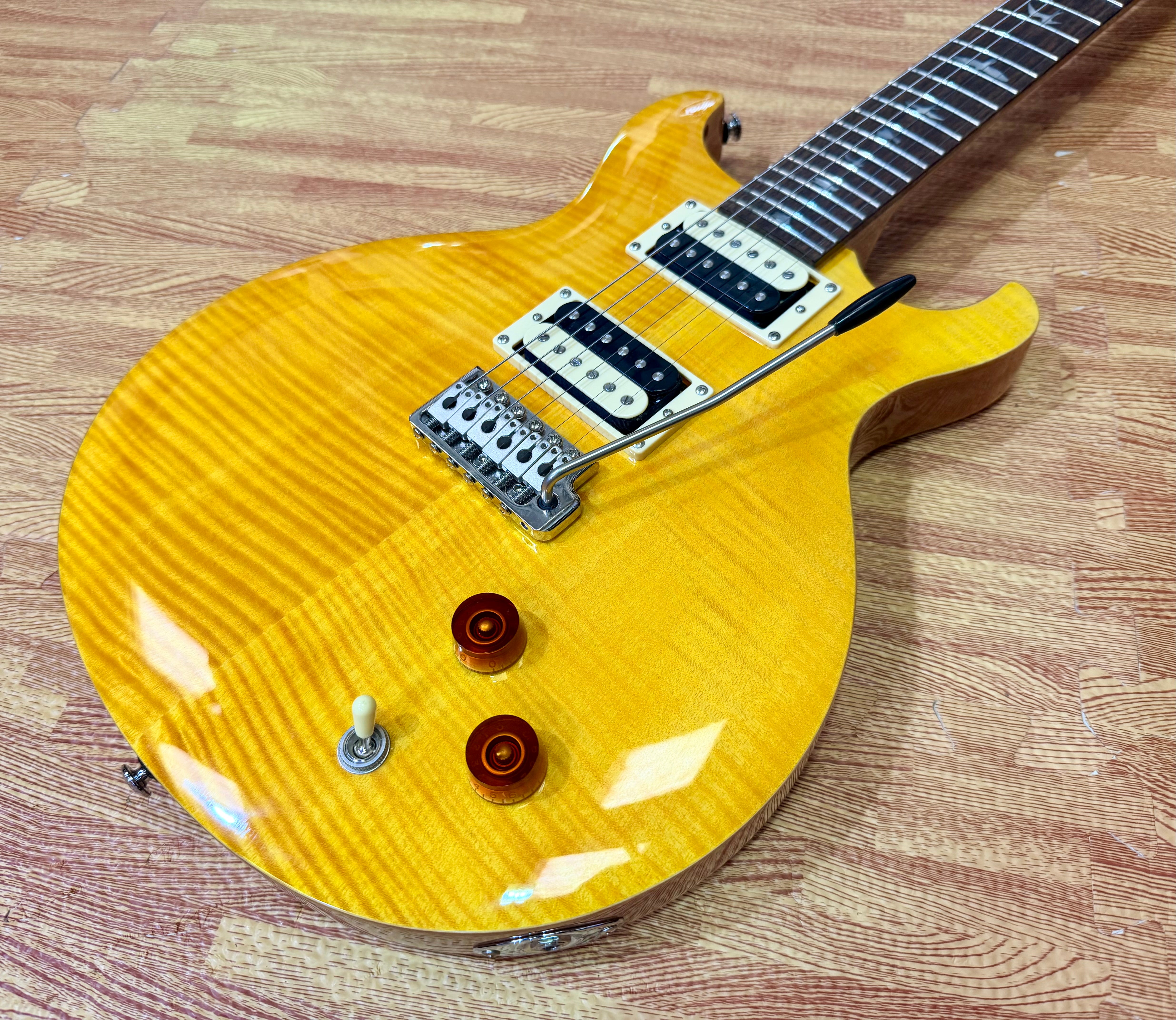 ☀️2022☀️ PRS SE Santana Signature~ Flamed Maple~ Santana Yellow~ Mint Condition!