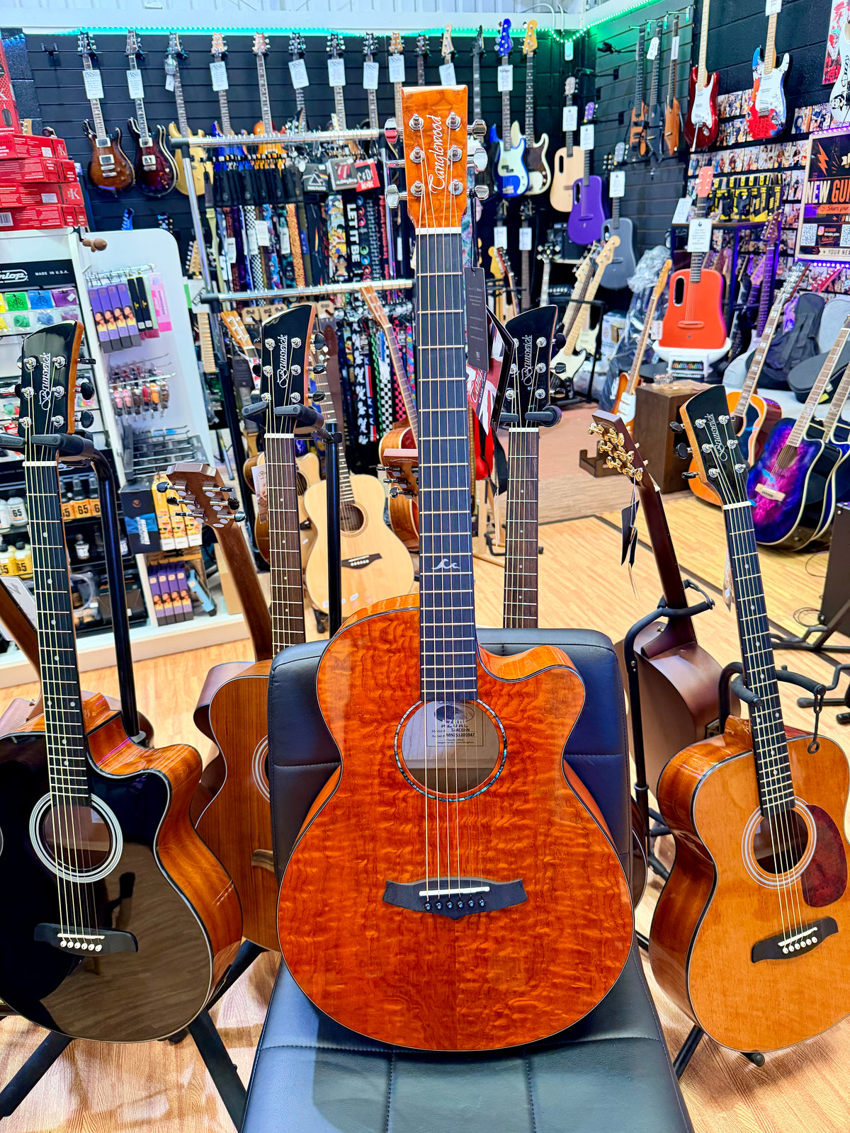 Tanglewood Azure TA4CEHN Super Folk Electro Acoustic~ Shoreline Amber Gloss