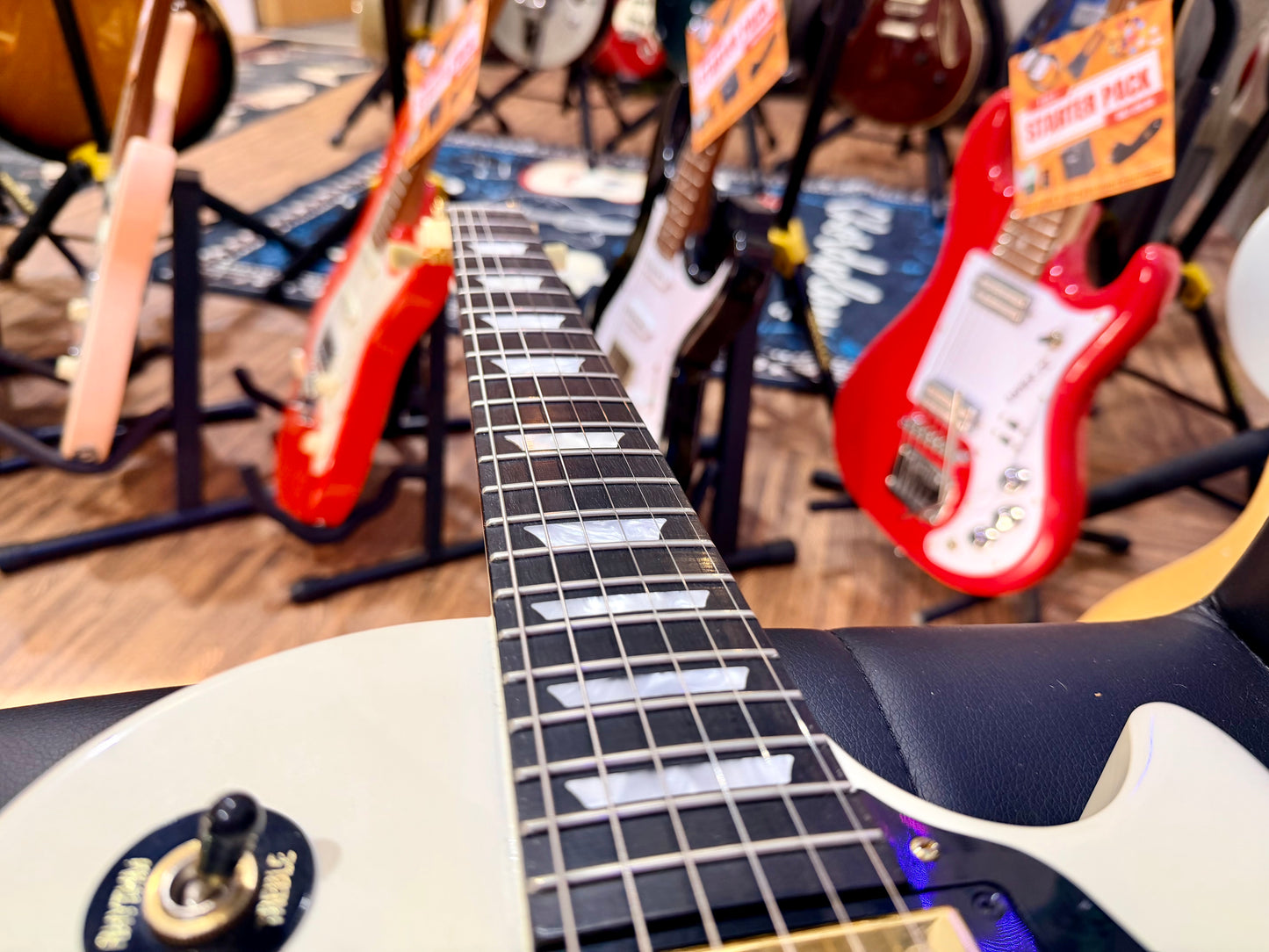 🌟2009🌟 Gibson Les Paul Studio~ Alpine White & Gold~ Ebony Fretboard~ Gig Bag!