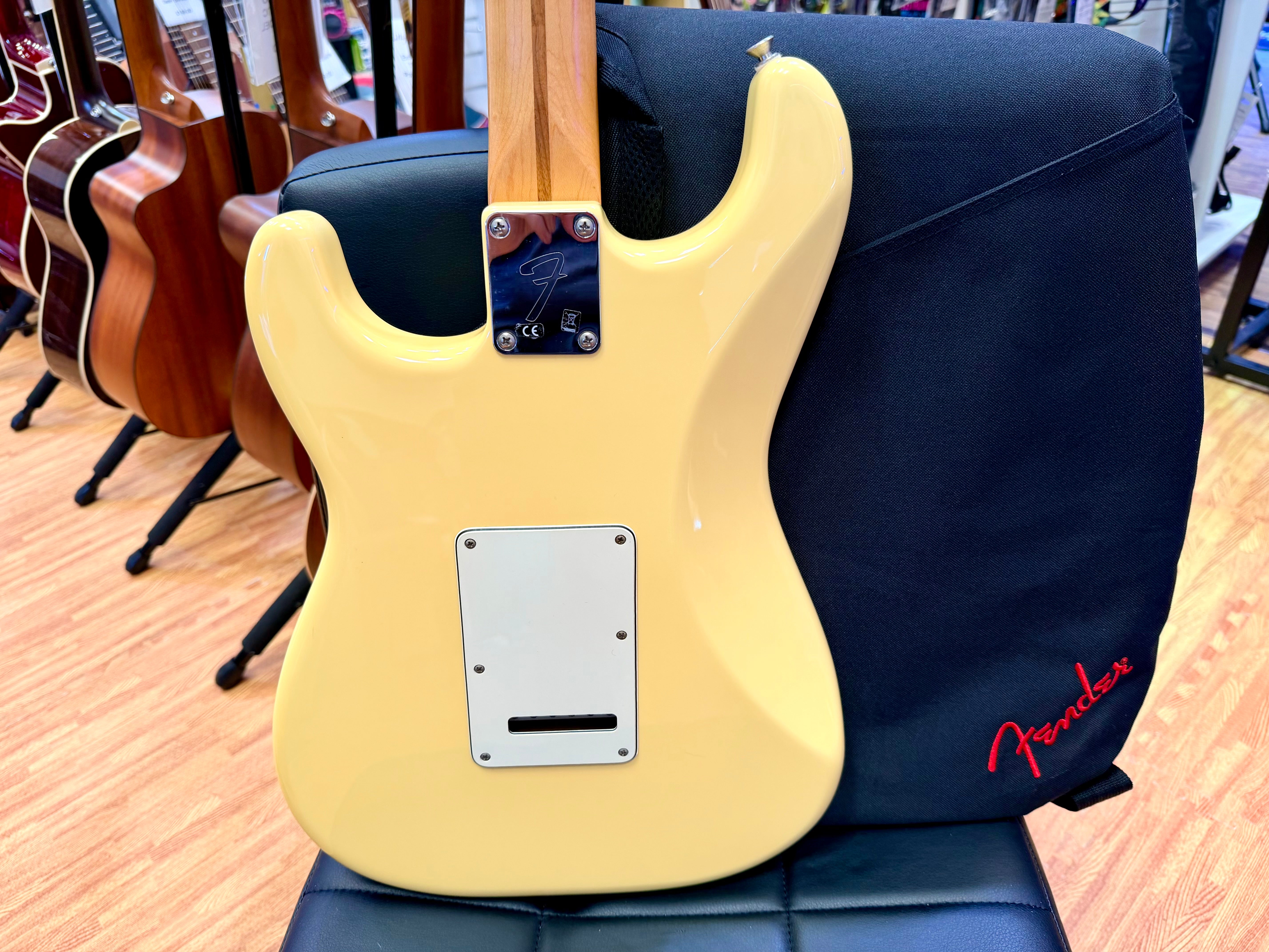 ✨MINT 2018✨ Fender Player Stratocaster HSS~ Buttercream Maple Neck + Gig Bag!