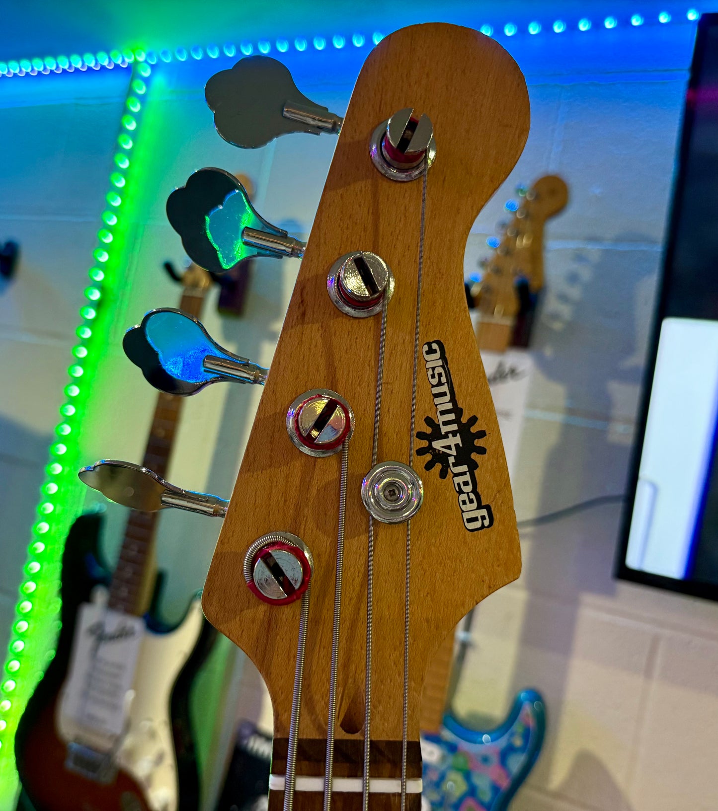 🎸PERFECT STARTER ELECTRIC BASS🎸 Gear4Music Bass Guitar~ P Precision Style!