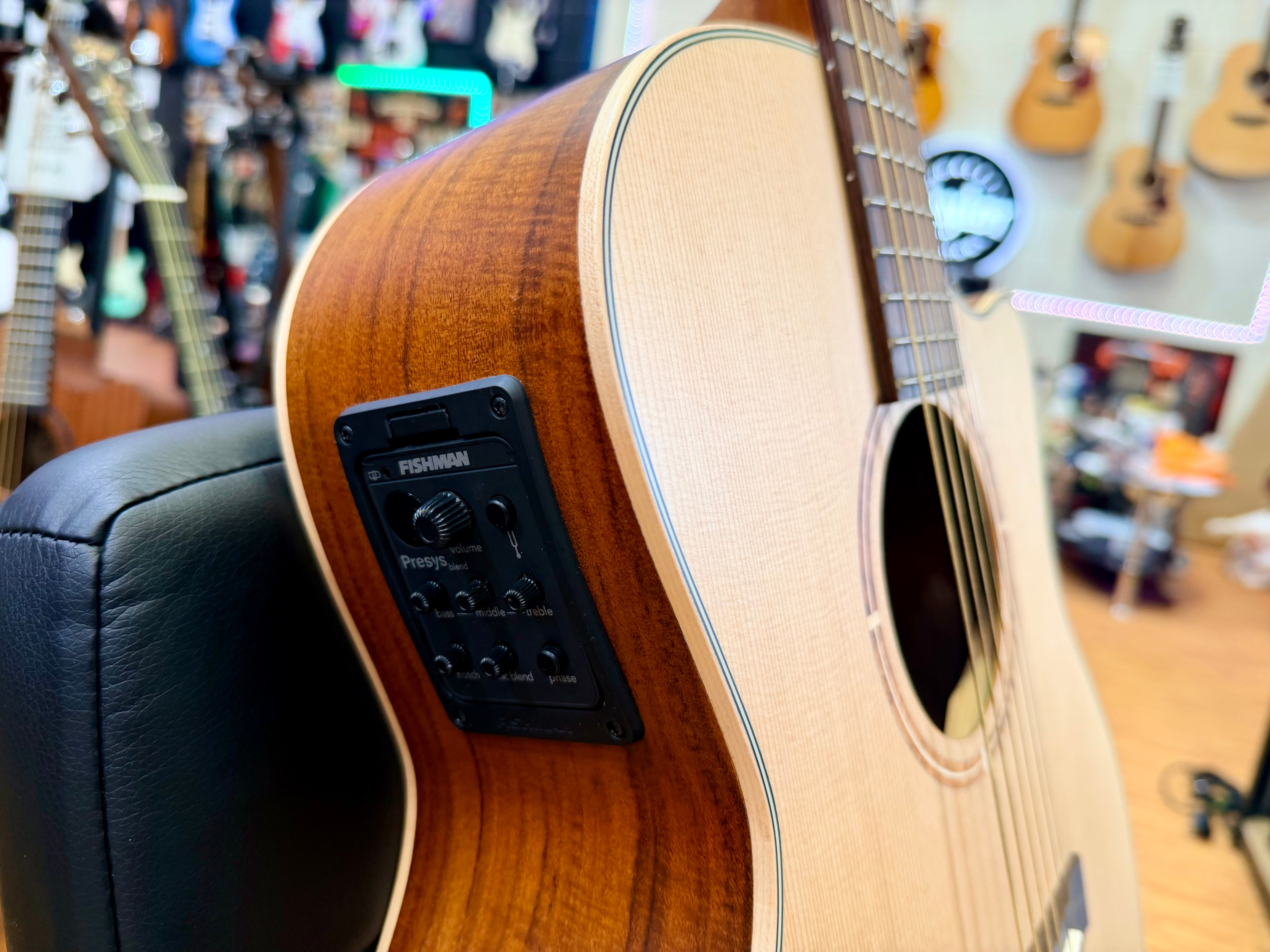 ⚡️NEW⚡️ Vintage Virtuoso Rory Evans Electro Acoustic Guitar VGA900RE~ Natural!