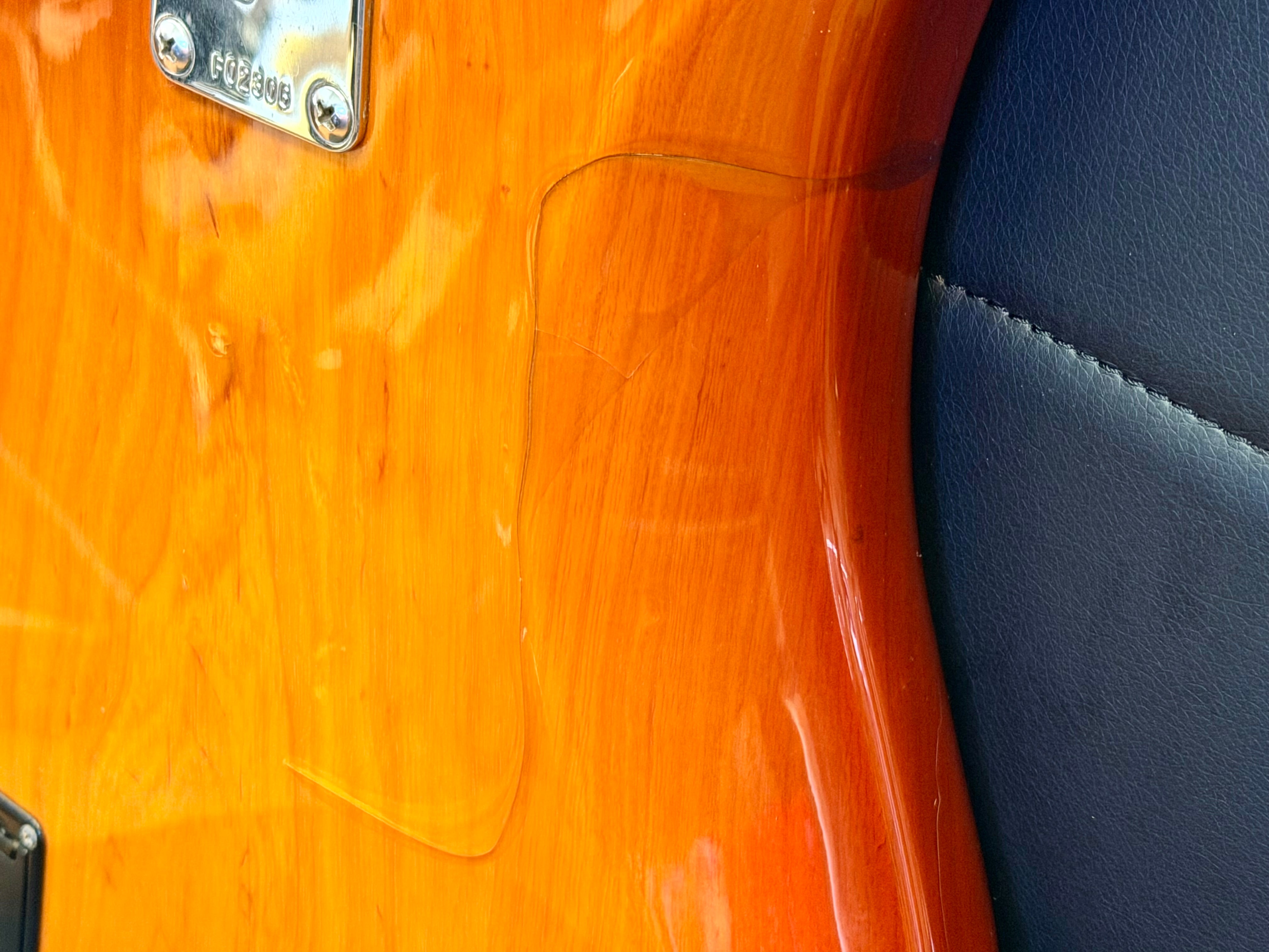 🇺🇸 Ernie Ball Music Man StingRay 4H 3EQ USA~ Honey Burst~ 2000 + Case 🇺🇸