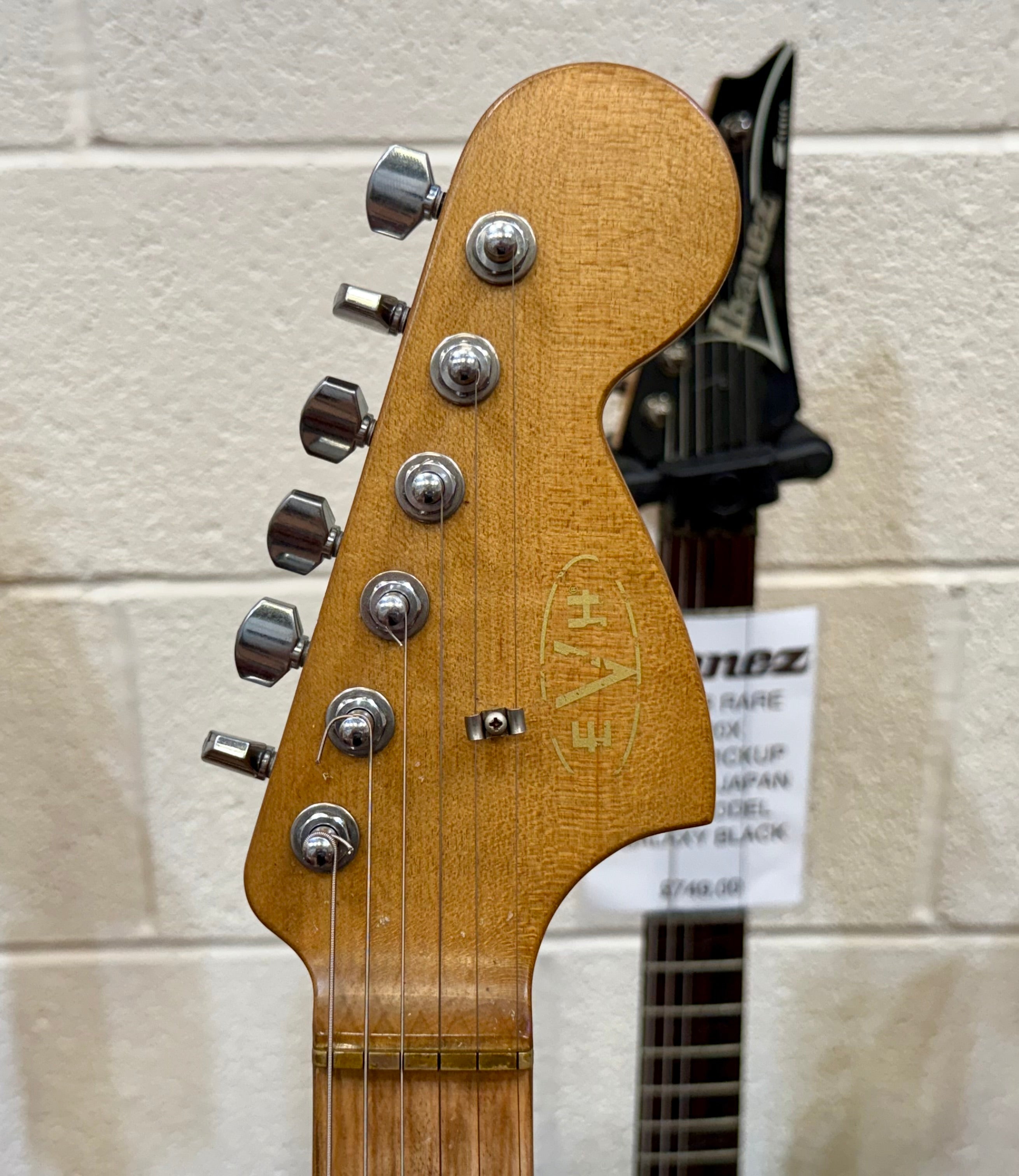 🔥2022🔥 EVH Striped Series '78 Eruption Relic~ White with Black Stripes~Gig Bag