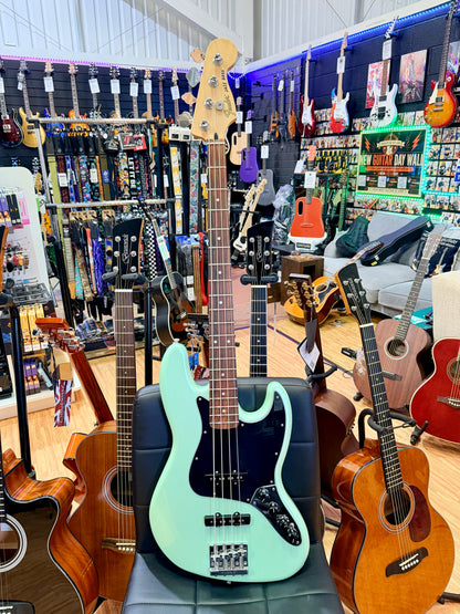 2020 Fender Deluxe Active Jazz Bass~ Surf Pearl~ Pau Ferro~ Noiseless Pickups