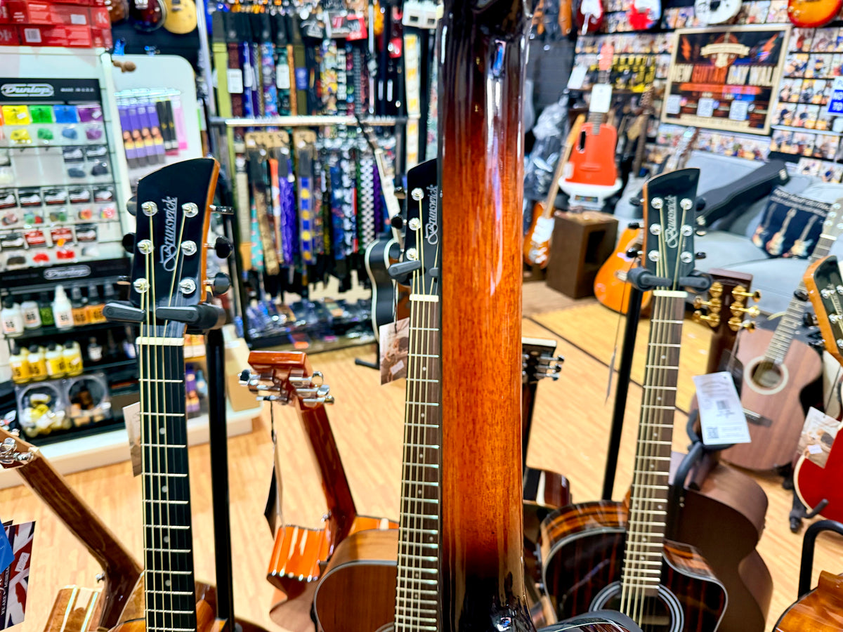 Peerless PGC-65 00 Compact Grand Concert Acoustic Guitar~ Vintage Sunburst OHSC!