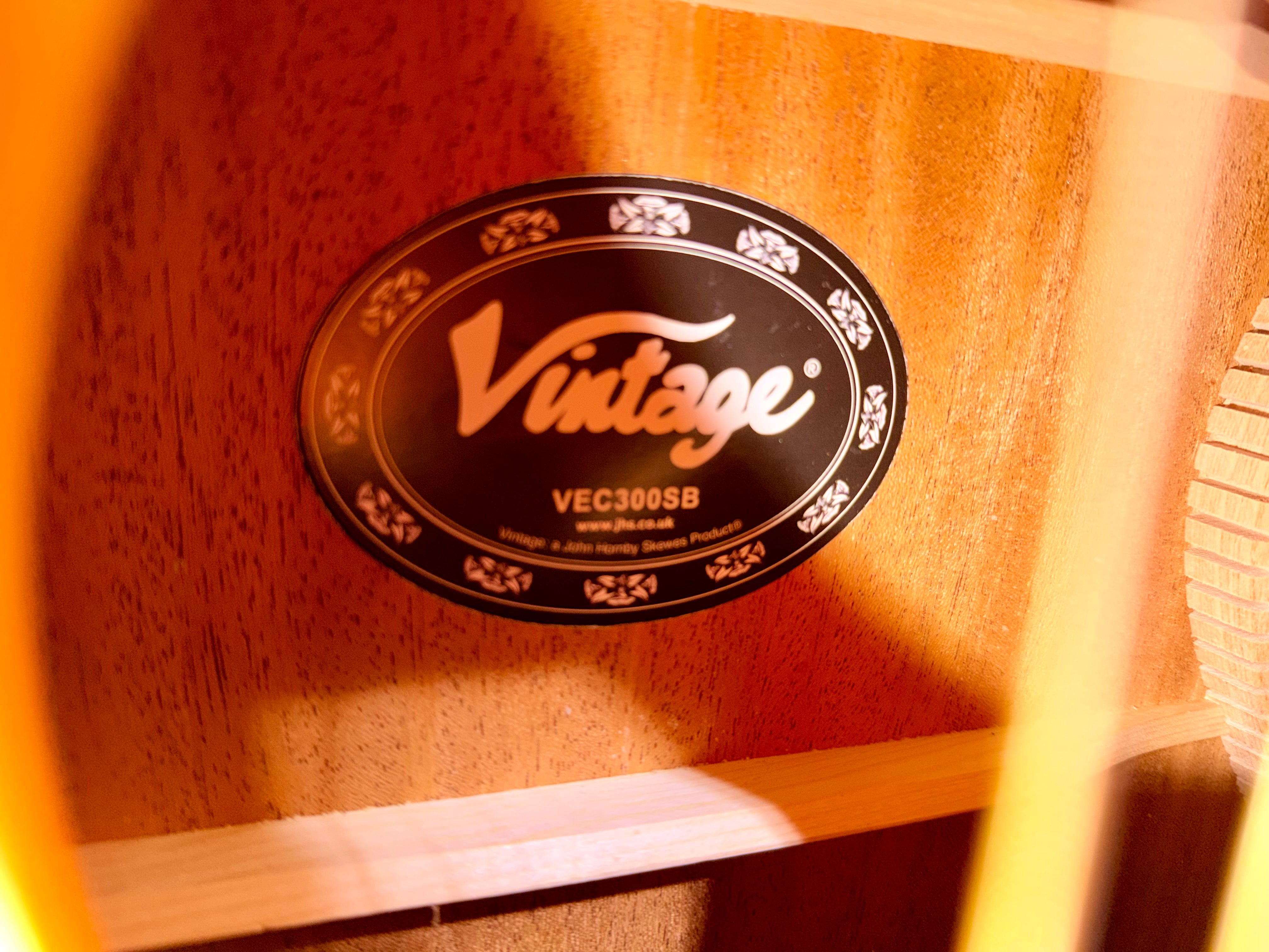 ☀️NEW☀️ Vintage VEC300SB Folk Cutaway Electro-Acoustic Guitar~ Sunburst!