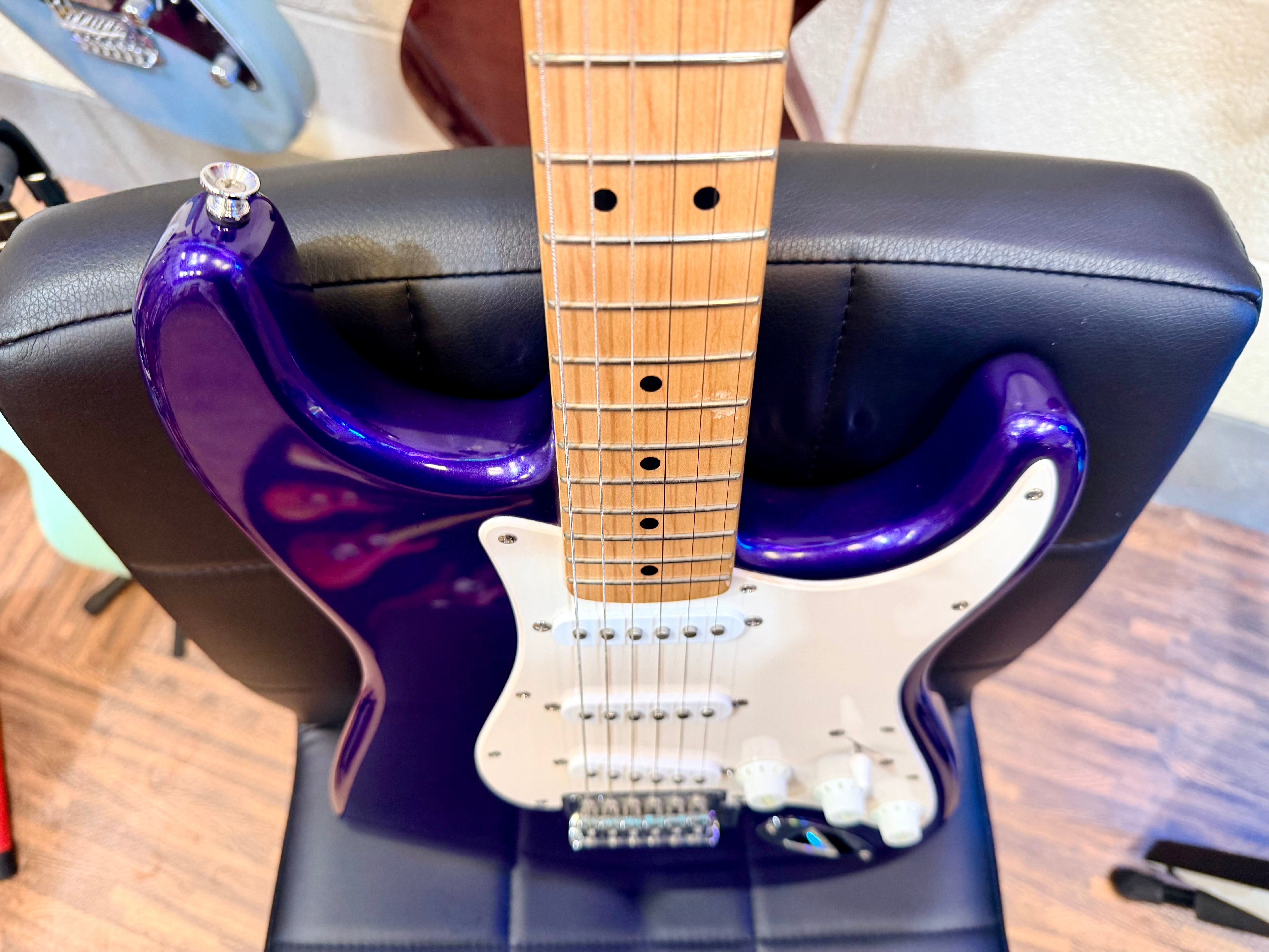 🌟LIMITED EDITION🌟 Fender Squier FSR Bullet Stratocaster~ Metallic Purple/Blue!