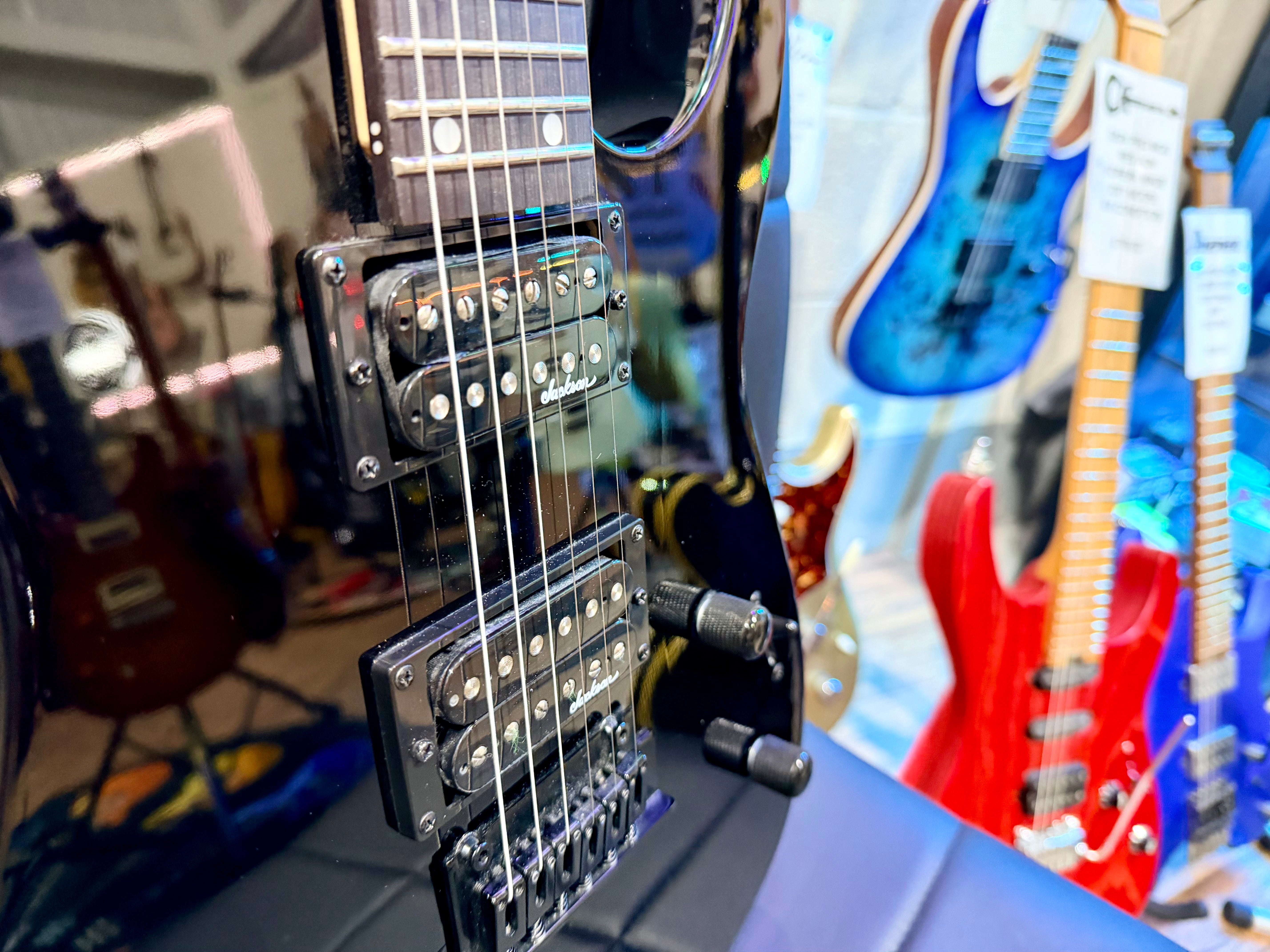 🎸MINT 2022🎸 Jackson Dinky JS11 Gloss Black~ Amaranth Fingerboard~ JS Series!