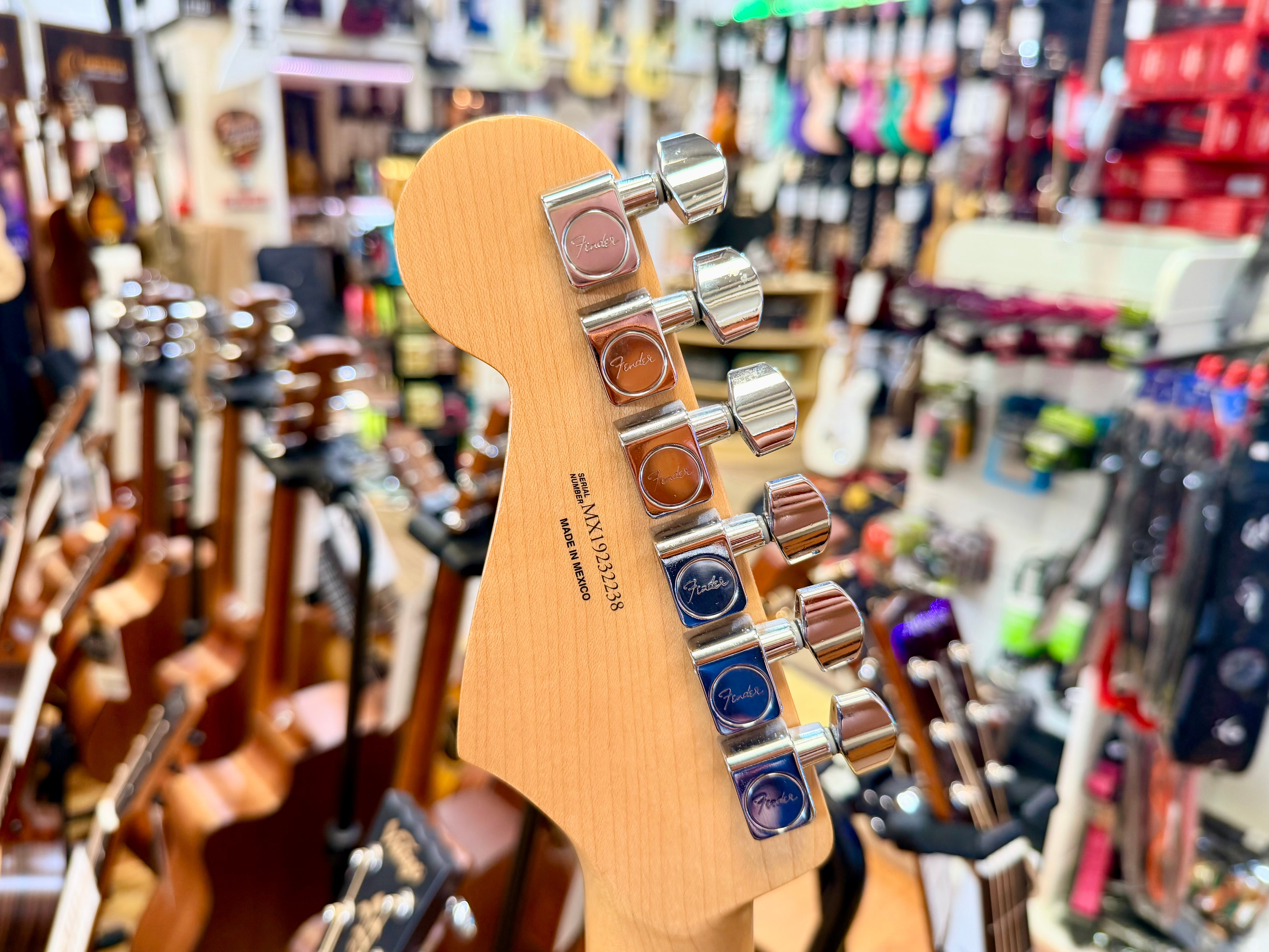 ✨2019✨ Fender Player Stratocaster HSS~ Buttercream Maple Neck~ Mexican Strat!