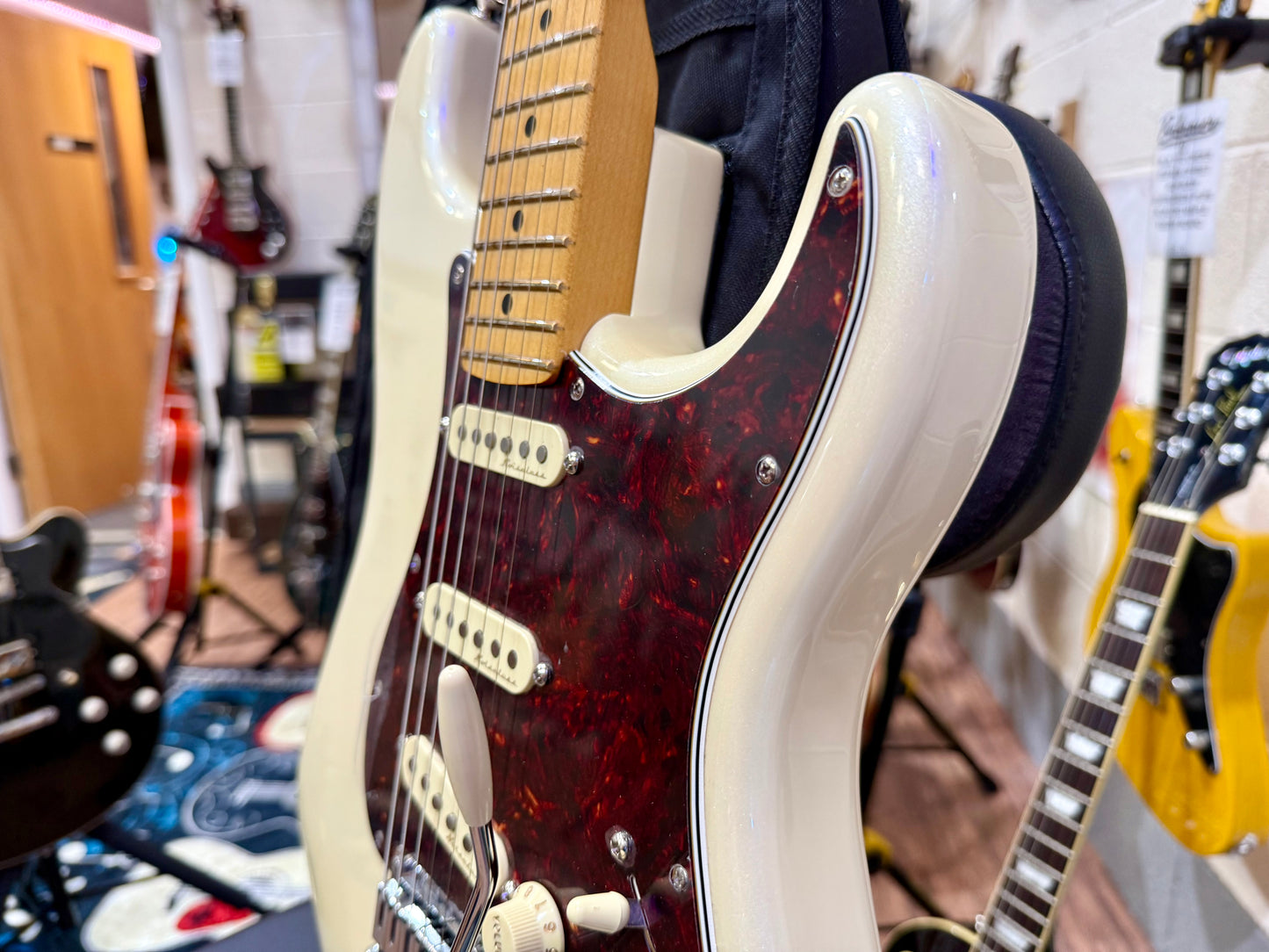 🌟2021 MINT🌟 Fender Player Plus Stratocaster~ Olympic Pearl White~ Push/Pull!
