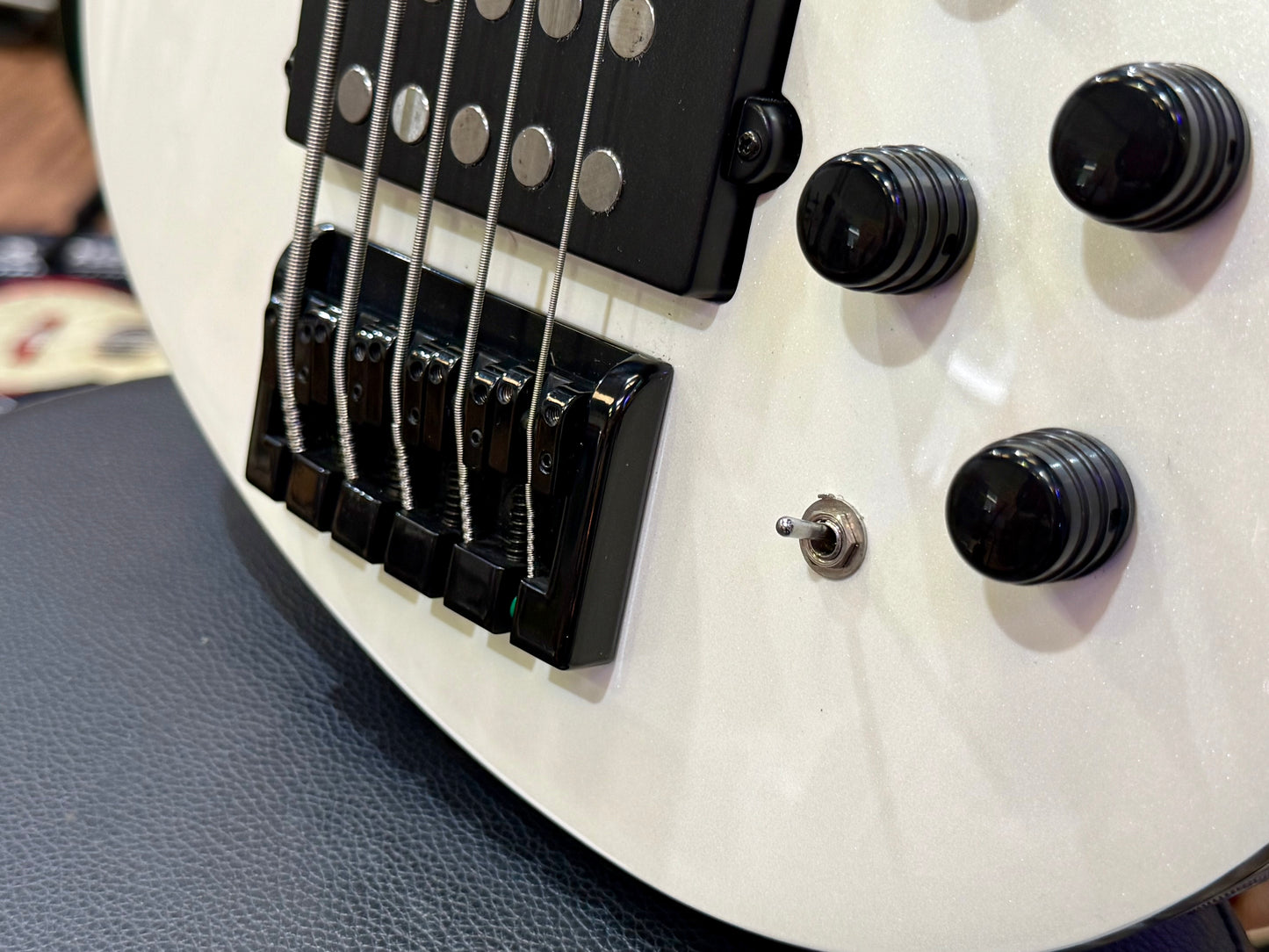 🌟MINT🌟 Cort C5-H 5 String Electric Active Bass Guitar~ Pearl White Finish!