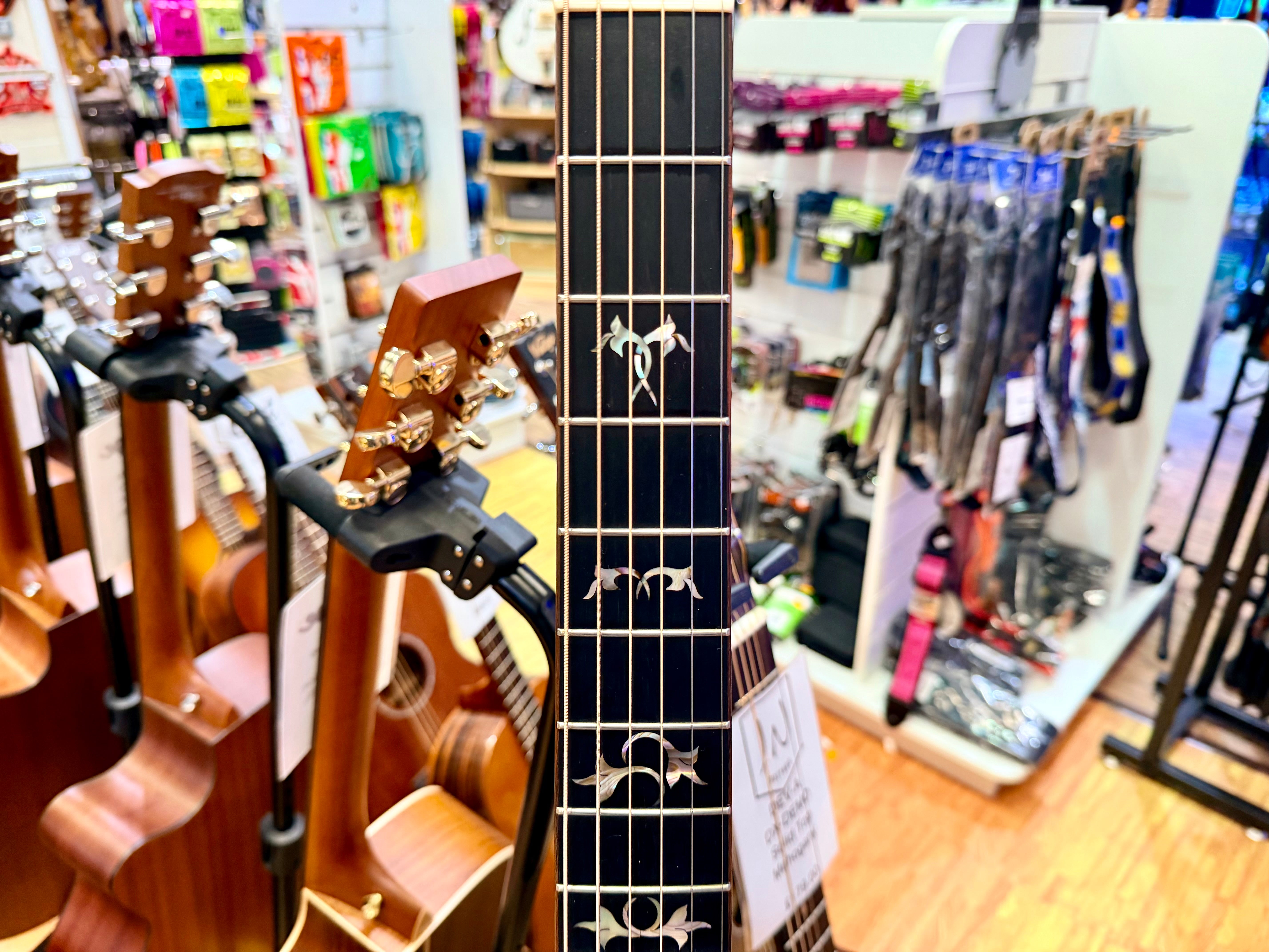 ✨BEAUTIFUL✨ 2011 Taylor 914ce Grand Auditorium~ Cindy Inlay~ Electro Acoustic!