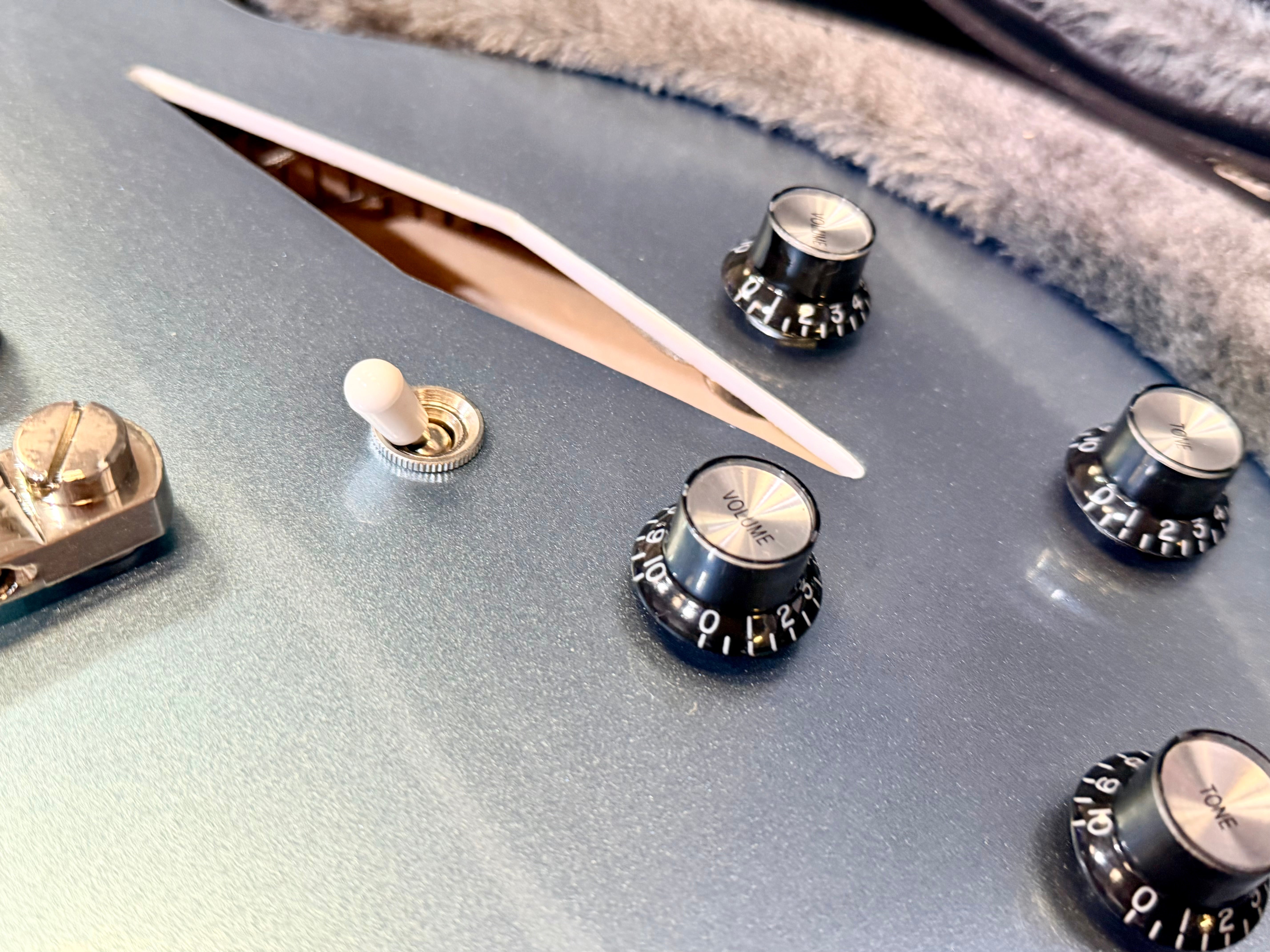 ⚡️2024⚡️ Epiphone Artist Dave Grohl DG-335~ By Gibson Custom~ Pelham Blue!