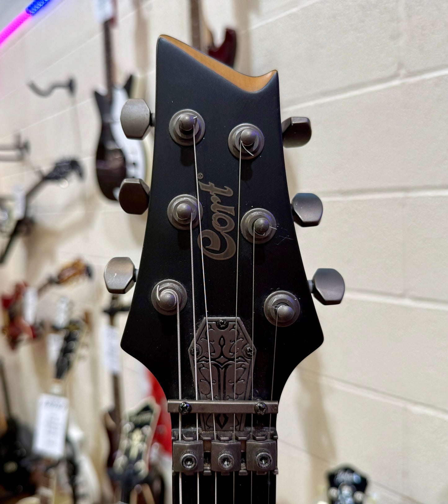 🔥RARE🔥 Cort EVL K6 Satin Black~ Korean Made 2006 Model~ Active EMG P’ups!