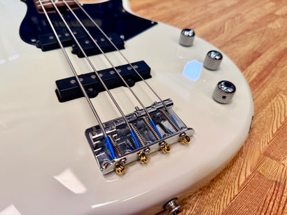 ✨2023✨ Yamaha BB234 4 String Electric Bass Guitar~ Vintage White~ Rosewood!