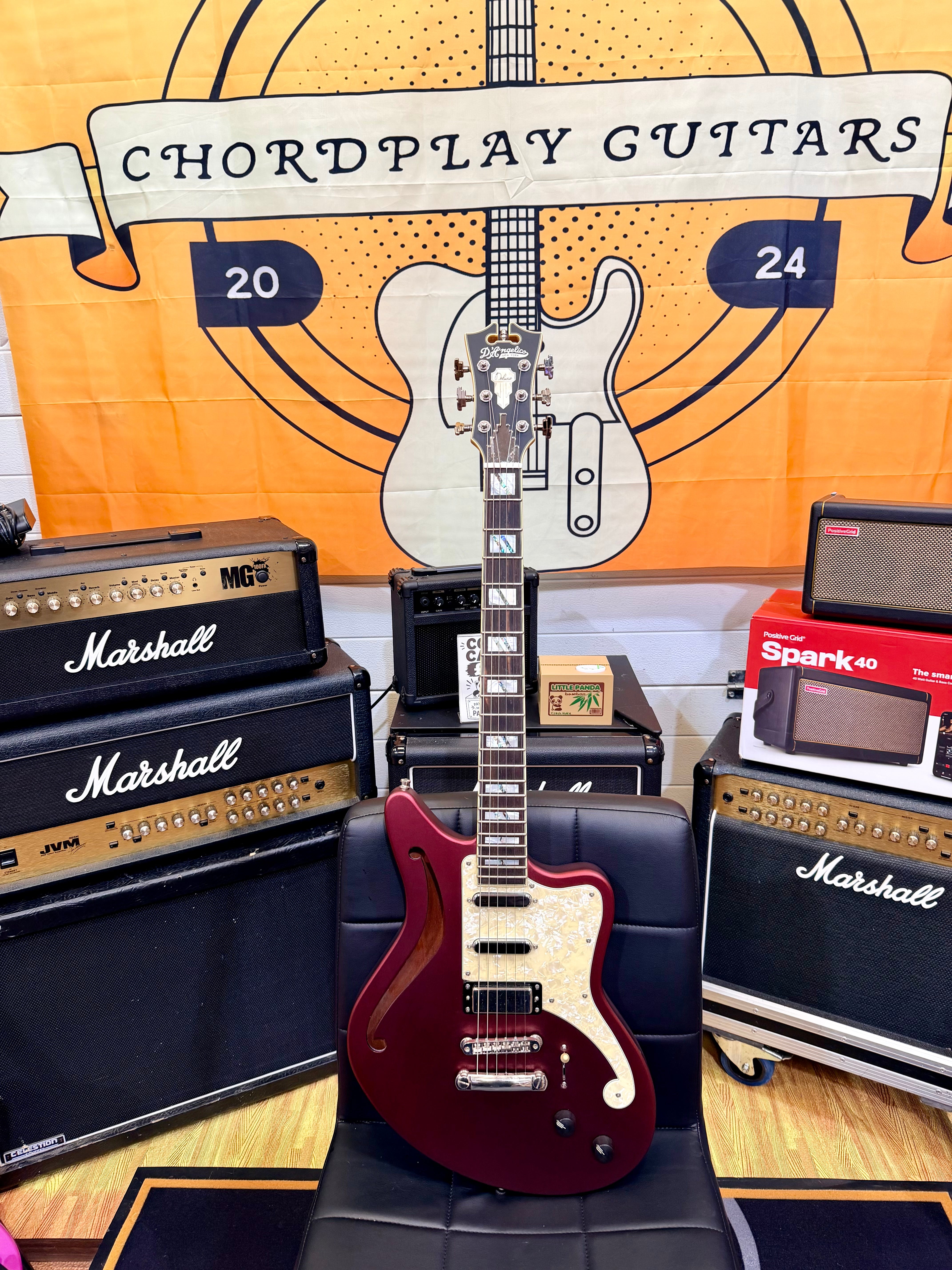 ✨1/50✨ D'Angelico Deluxe Bedford SH Limited Edition Matte Wine Semi Hollow!