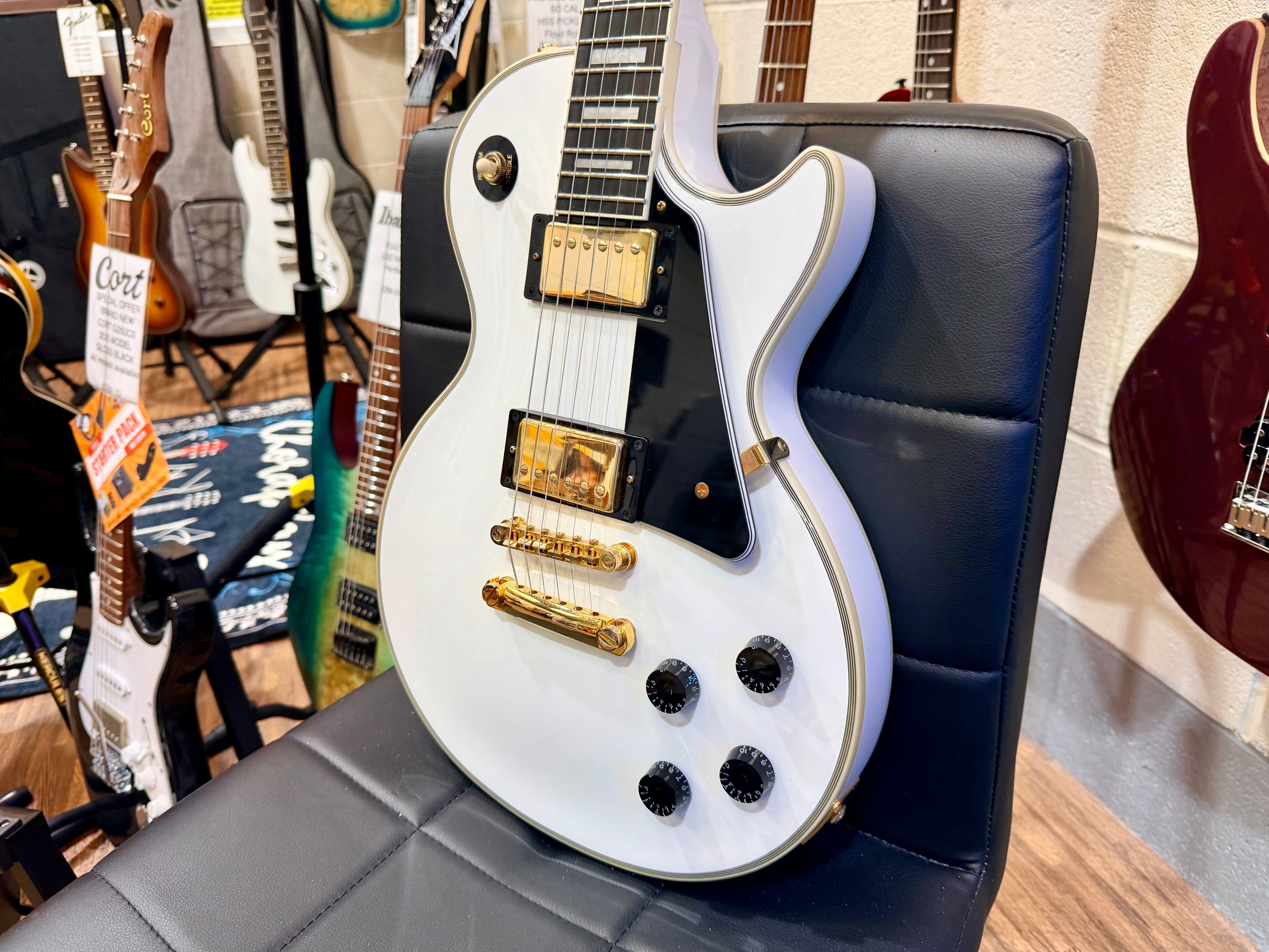 ⚡️MINT 2021⚡️ Epiphone Les Paul Custom Guitar~ Alpine White~ Inspired By Gibson!