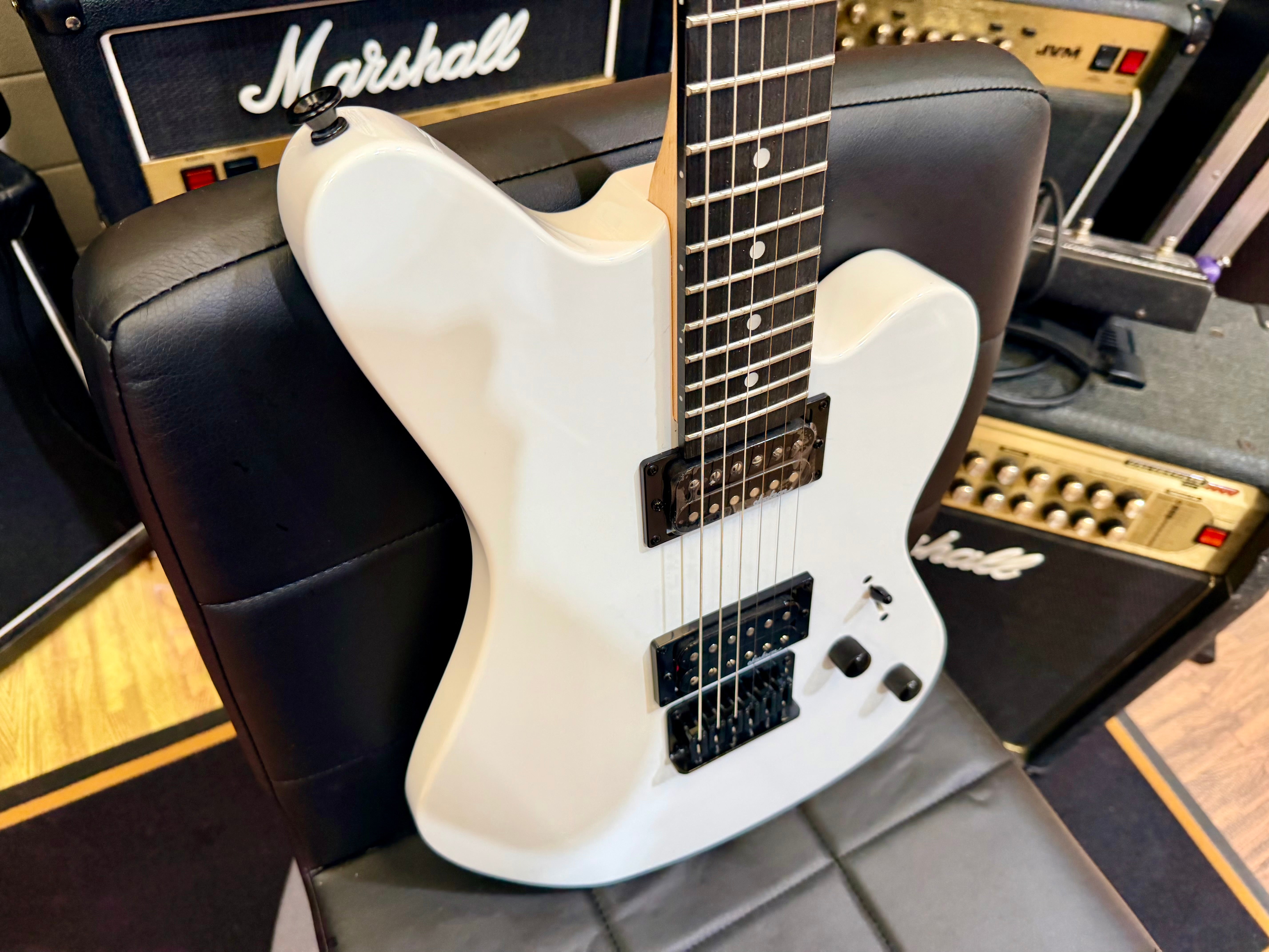 ✨EX-DEMO✨ Jackson JS Series Surfcaster JS22 HT Snow White Electric Guitar!