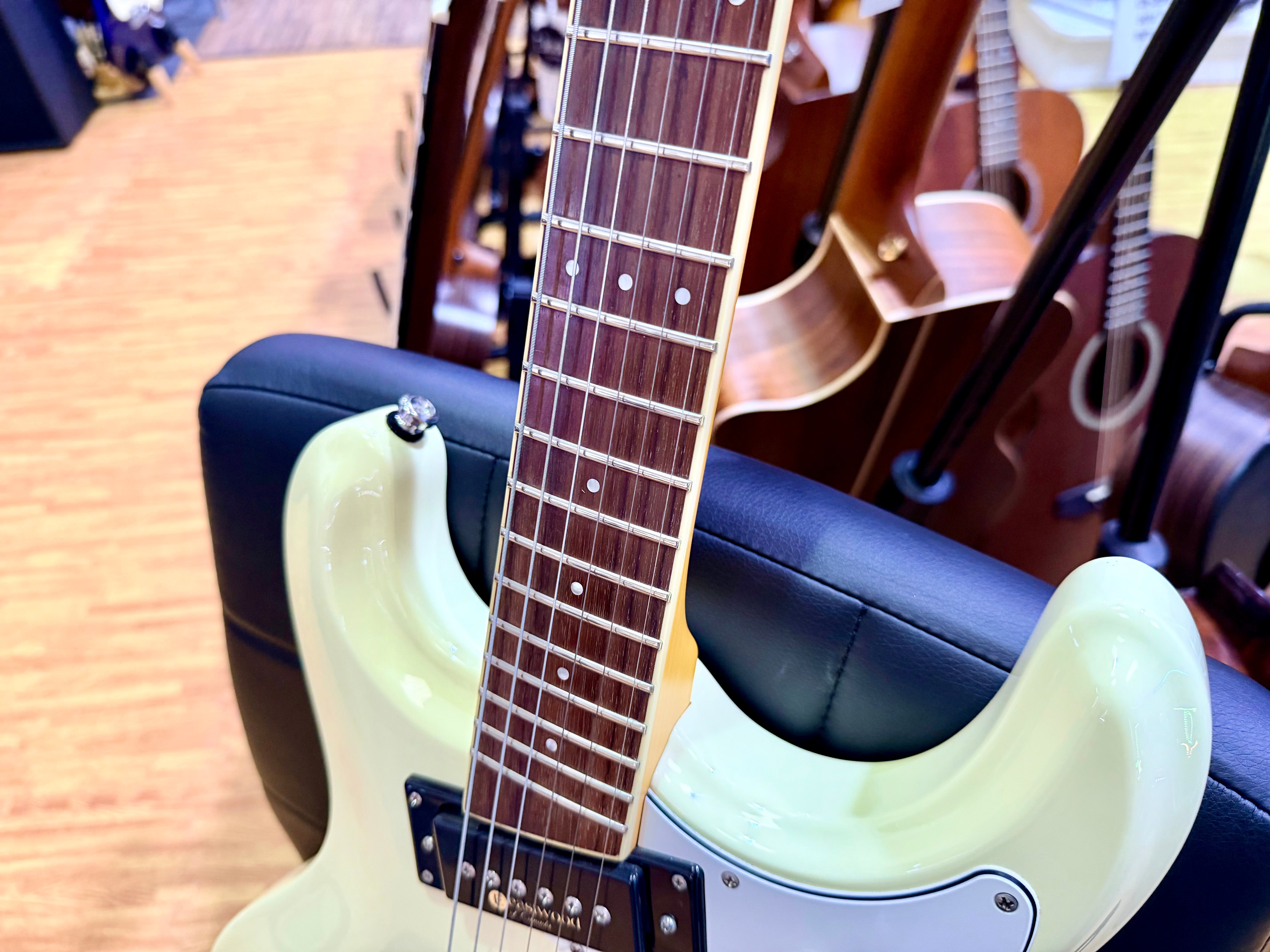 ✨MINT✨ Eastwood Sidejack Pro DLX~ Vintage White 2017 Electric Guitar Mosrite!