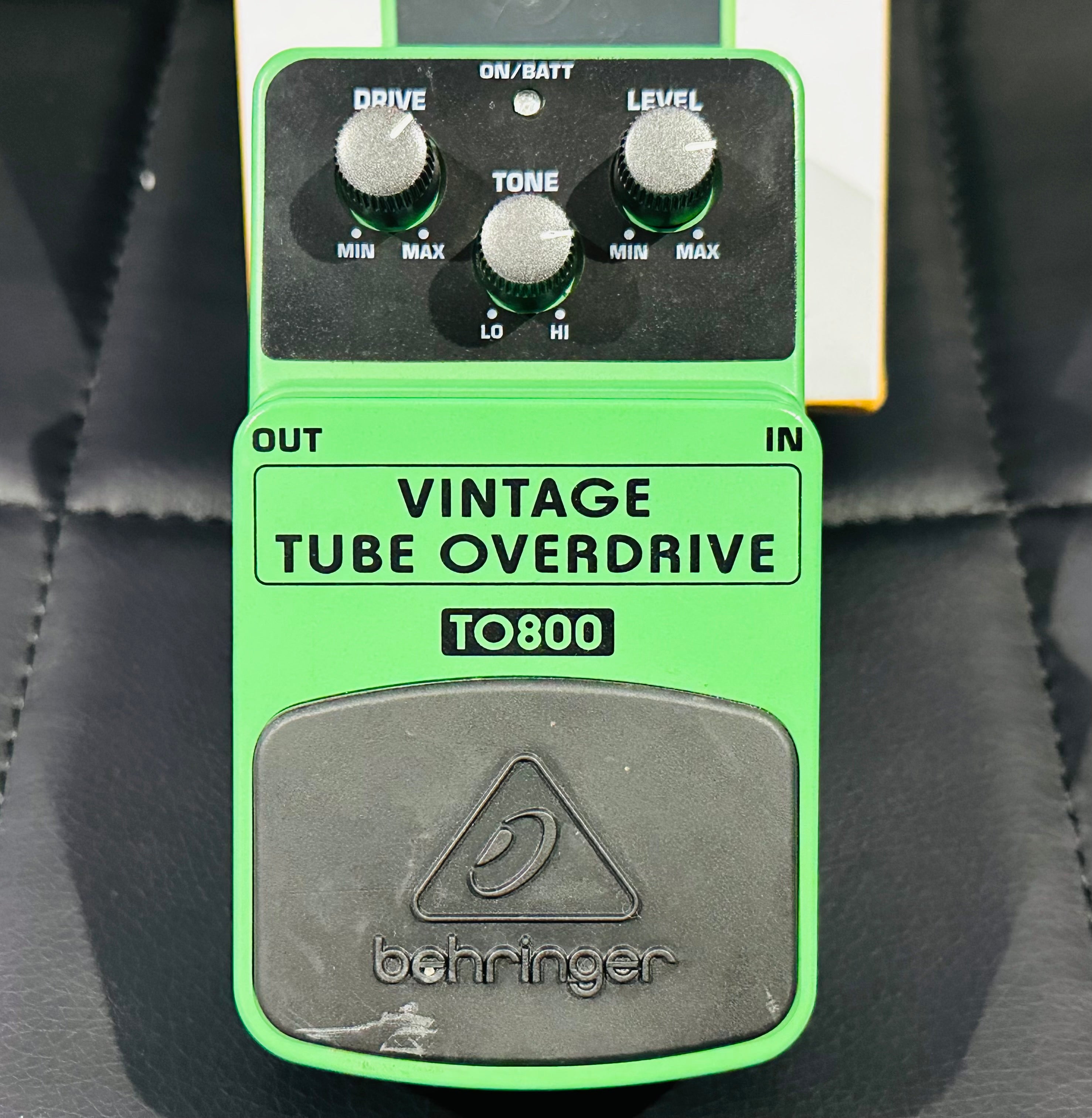 🎸 Behringer TO800 Vintage Tube Overdrive Guitar Effects Pedal~ BOXED 🎸