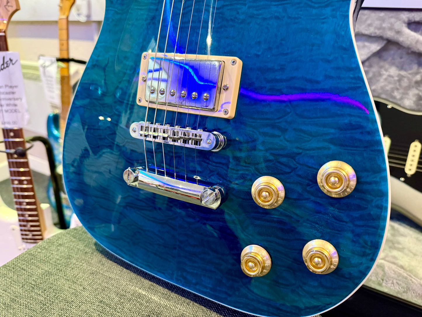 🌟 Jia Lescaster Hybrid Guitar~ Les Paul & Telecaster~Northern Lights Quilted 🌟