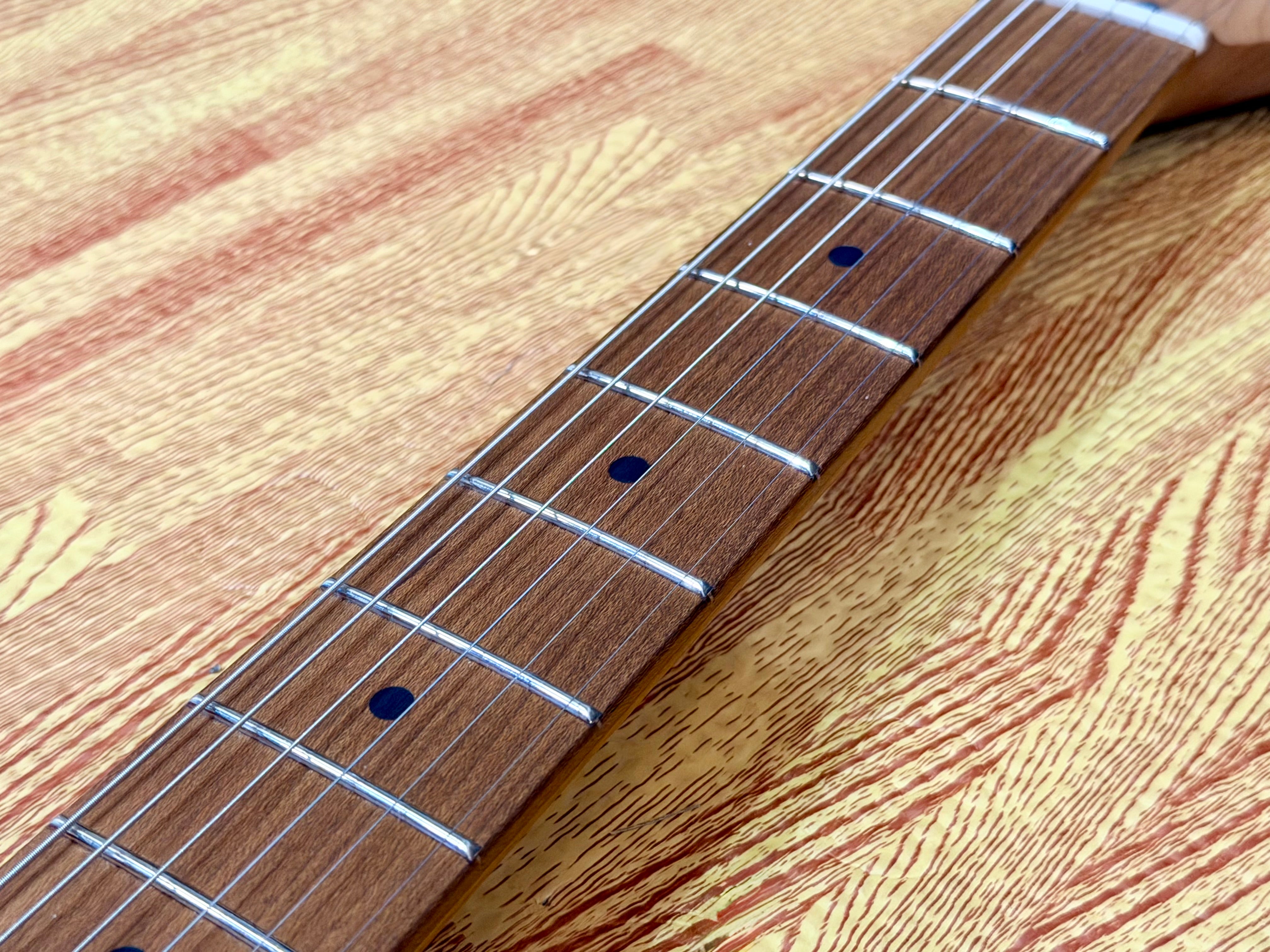 🌟 NEW Cort G200SE Scarlet Red Electric Guitar~ Roasted Maple Neck 🌟