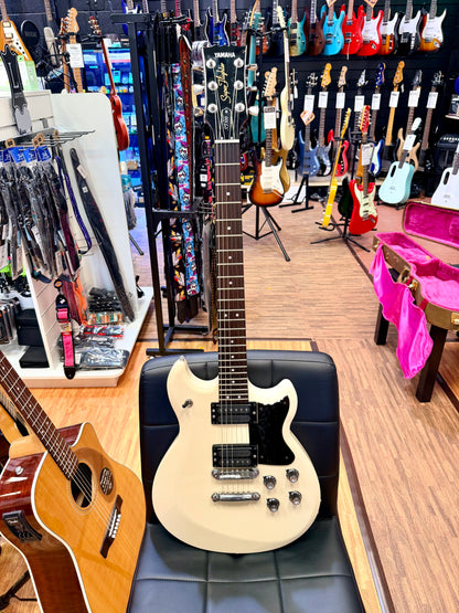 🇯🇵 Yamaha Super Flighter SF500~ 1978~ Vintage White ~ Made in Japan~ Case 🇯🇵