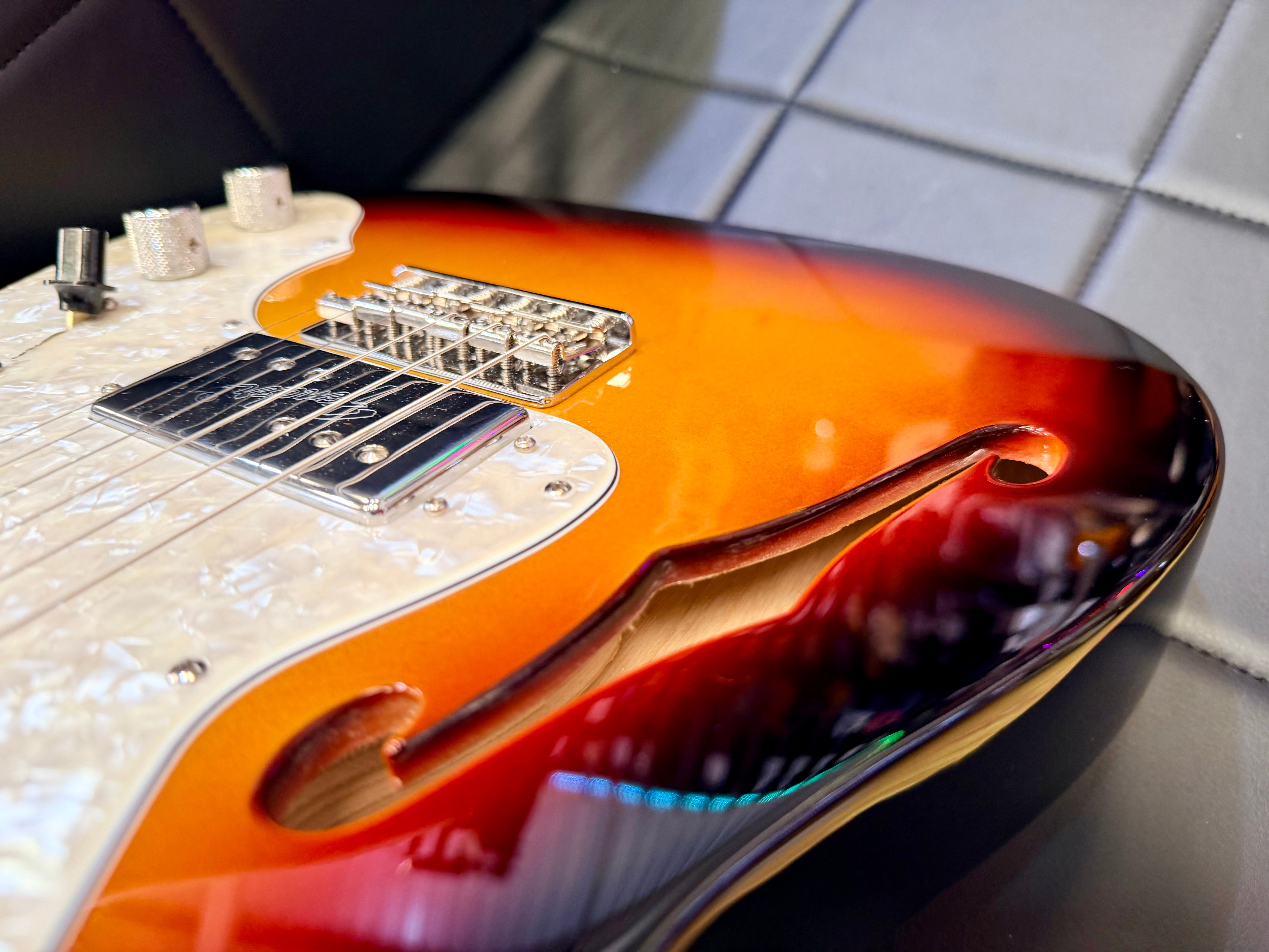 ✨2025✨ Fender American Vintage II 1972 Telecaster Thinline~ 3-Colour Sunburst!