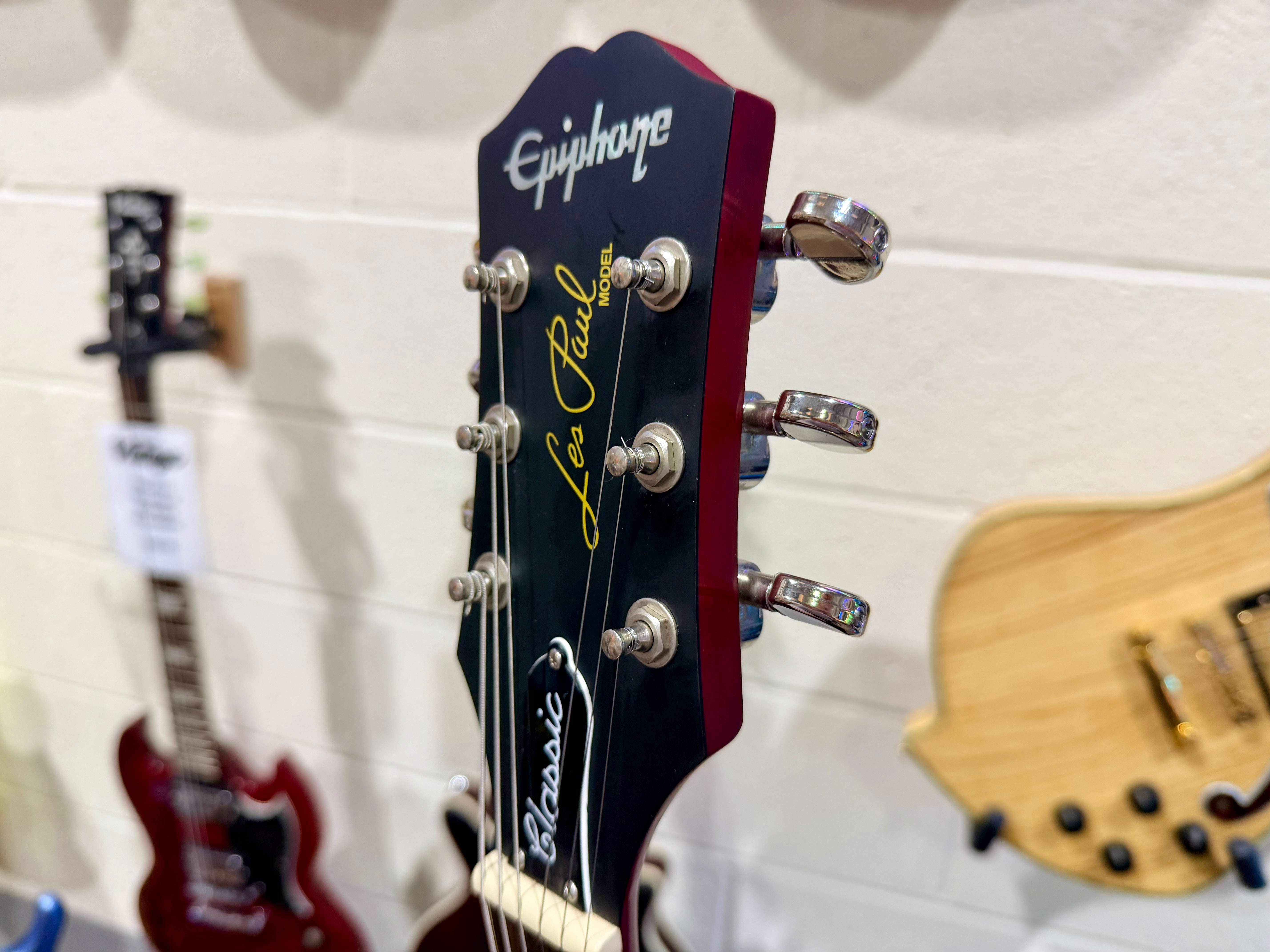 🌟2022🌟 Epiphone Les Paul Classic~ Cherry Sunburst Electric Guitar~ Satin/Matte