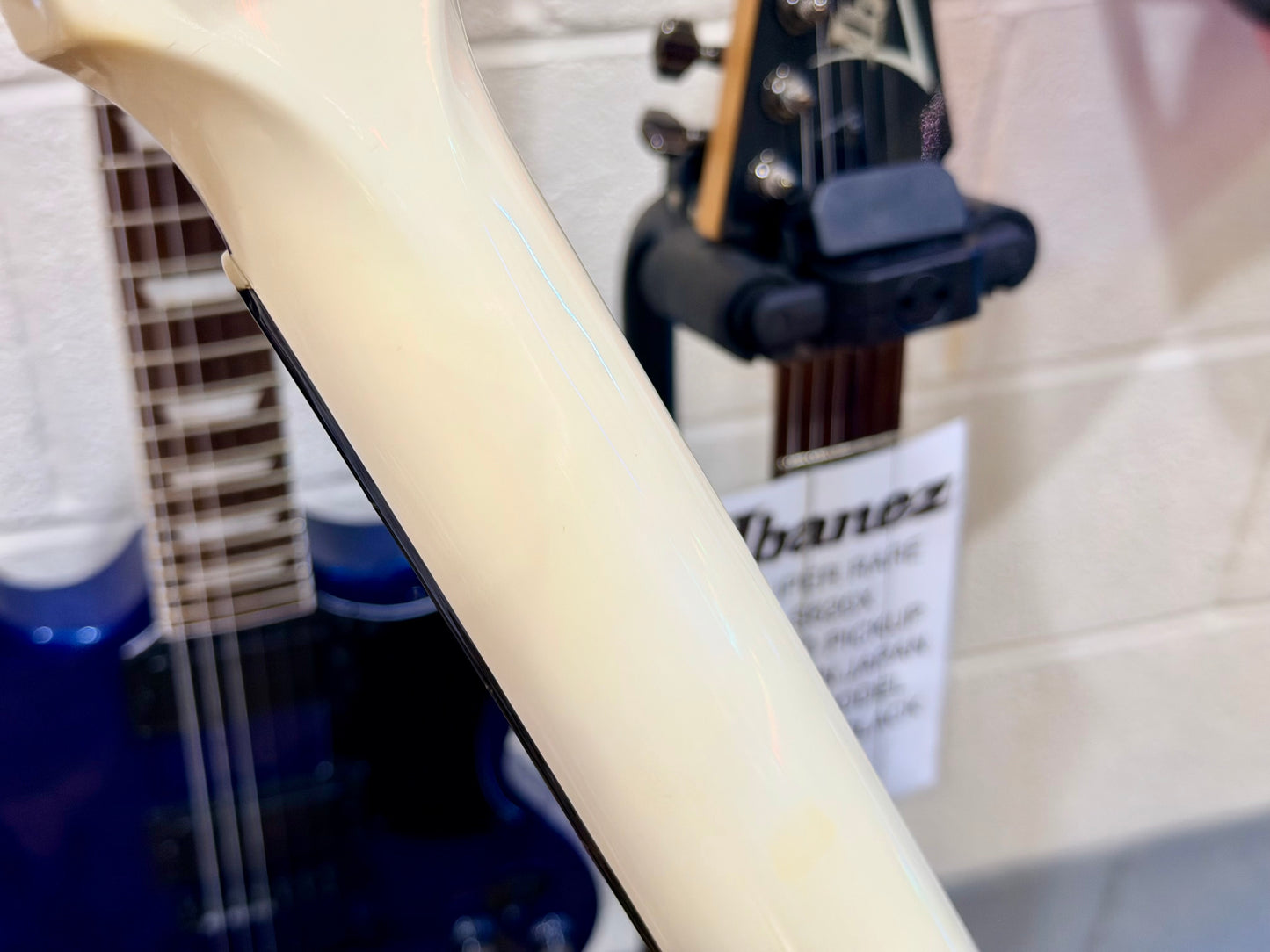 🌟2009🌟 Gibson Les Paul Studio~ Alpine White & Gold~ Ebony Fretboard~ Gig Bag!