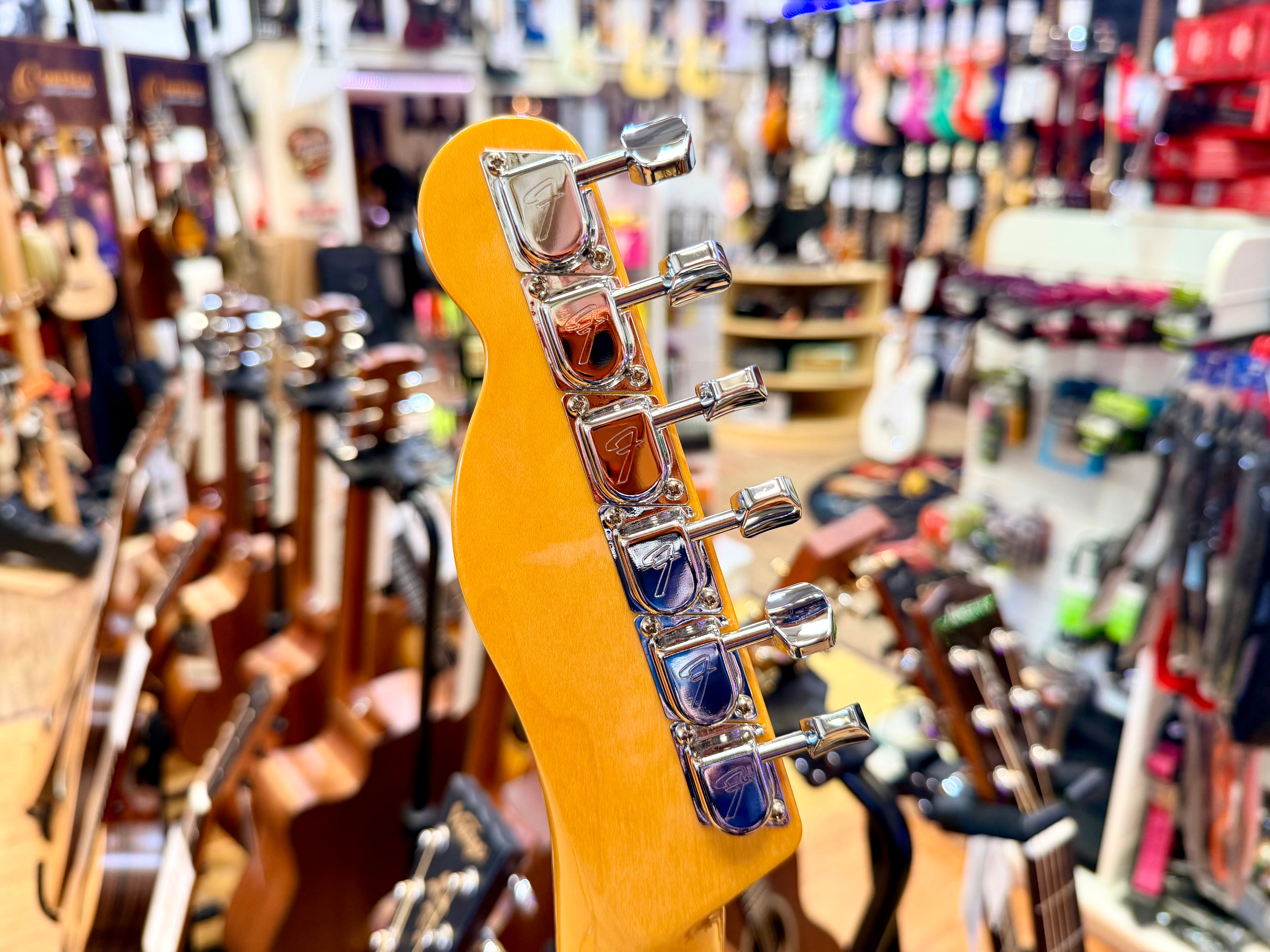 ✨2025✨ Fender American Vintage II 1972 Telecaster Thinline~ 3-Colour Sunburst!