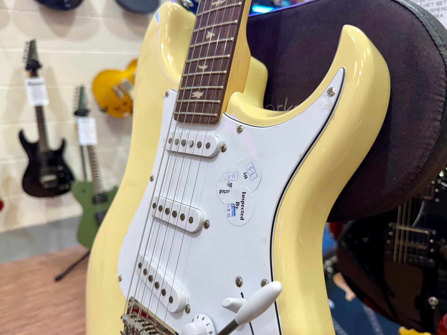 🦅 BRAND NEW 🦅 PRS Silver Sky SE Guitar~ John Mayer~ Moon White + Gig Bag!