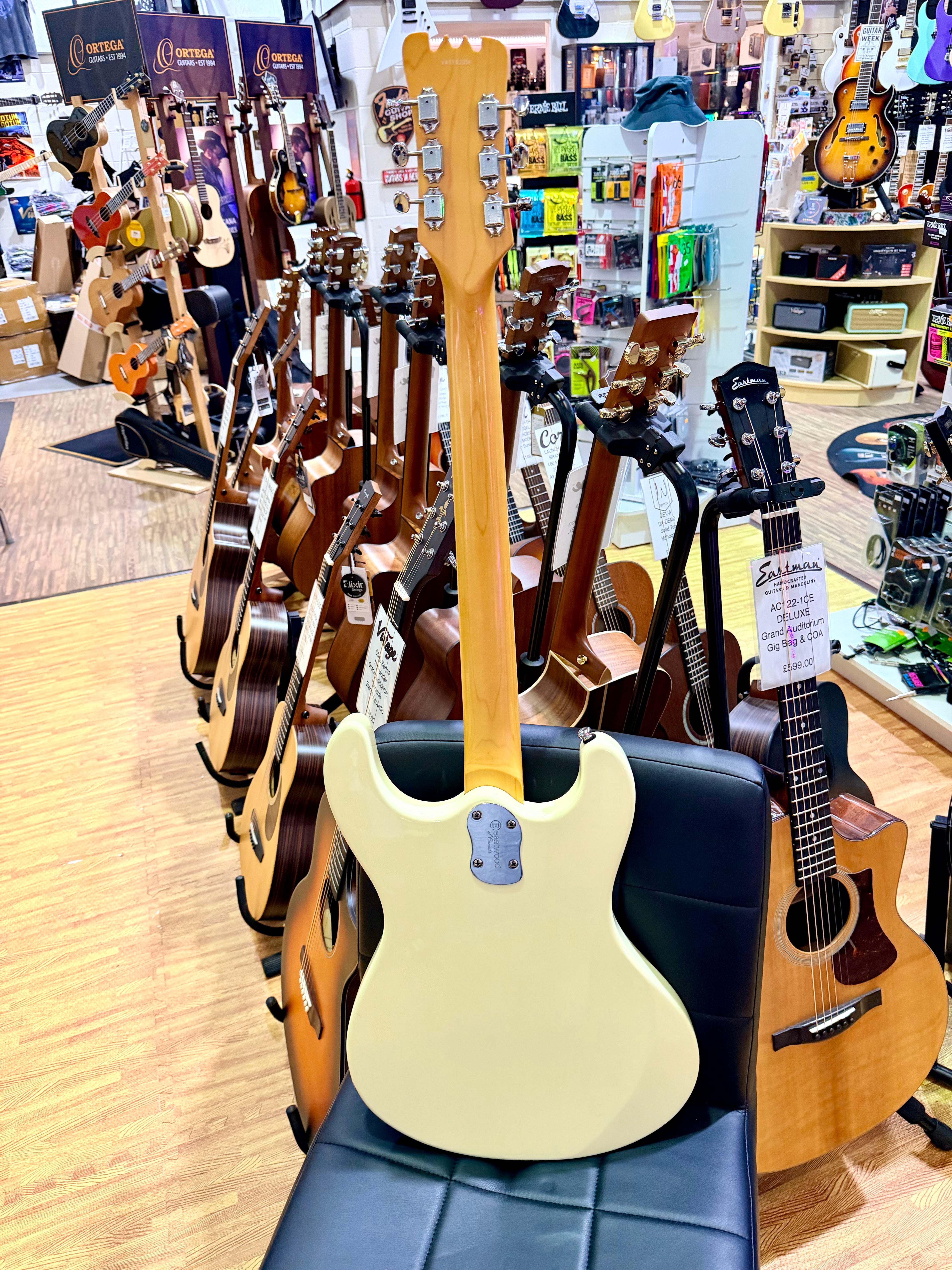 ✨MINT✨ Eastwood Sidejack Pro DLX~ Vintage White 2017 Electric Guitar Mosrite!