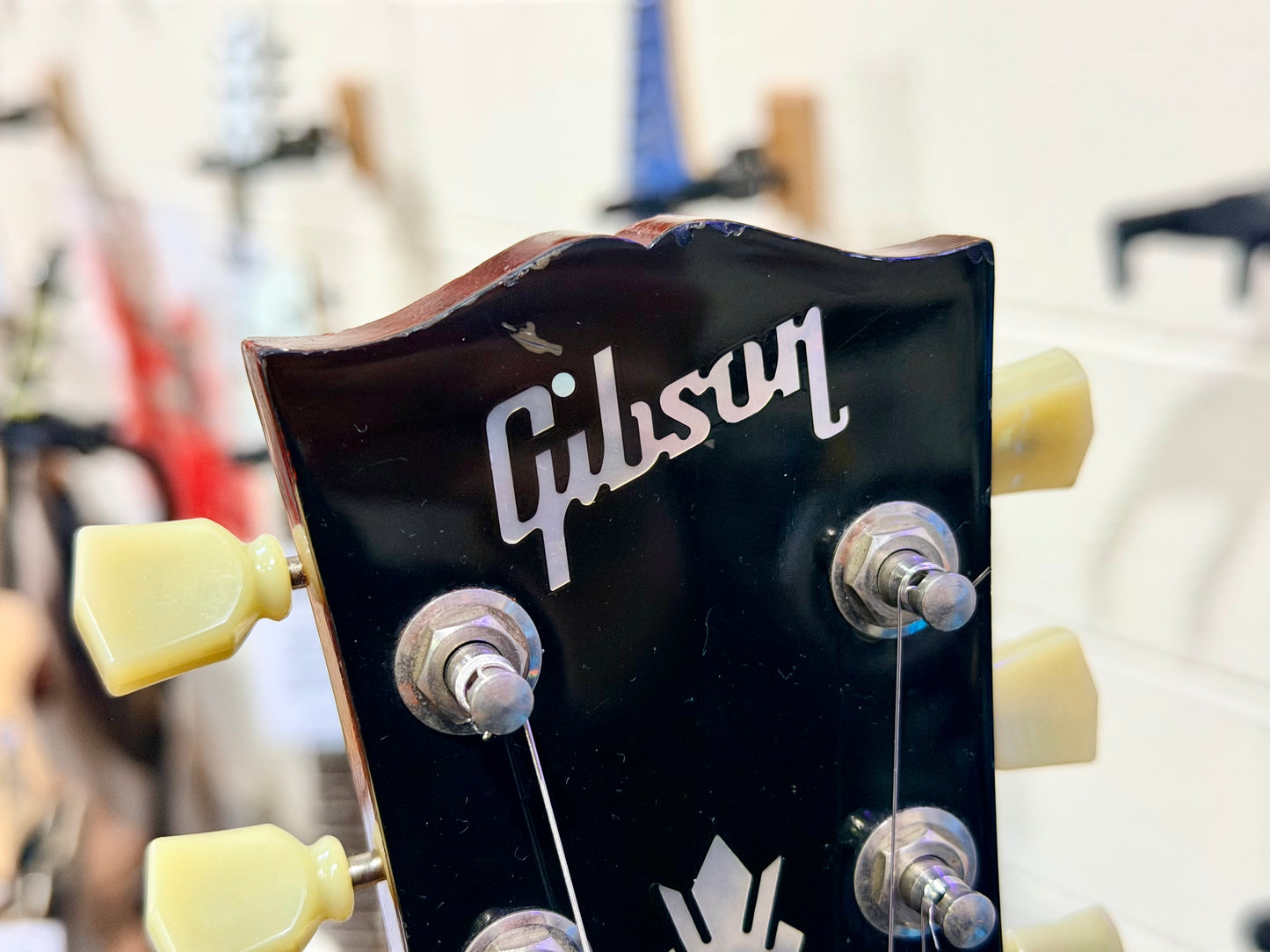 🍒2010🍒 Gibson SG Standard~ USA Made~ Heritage Cherry~ Hard Case~ Lovely!