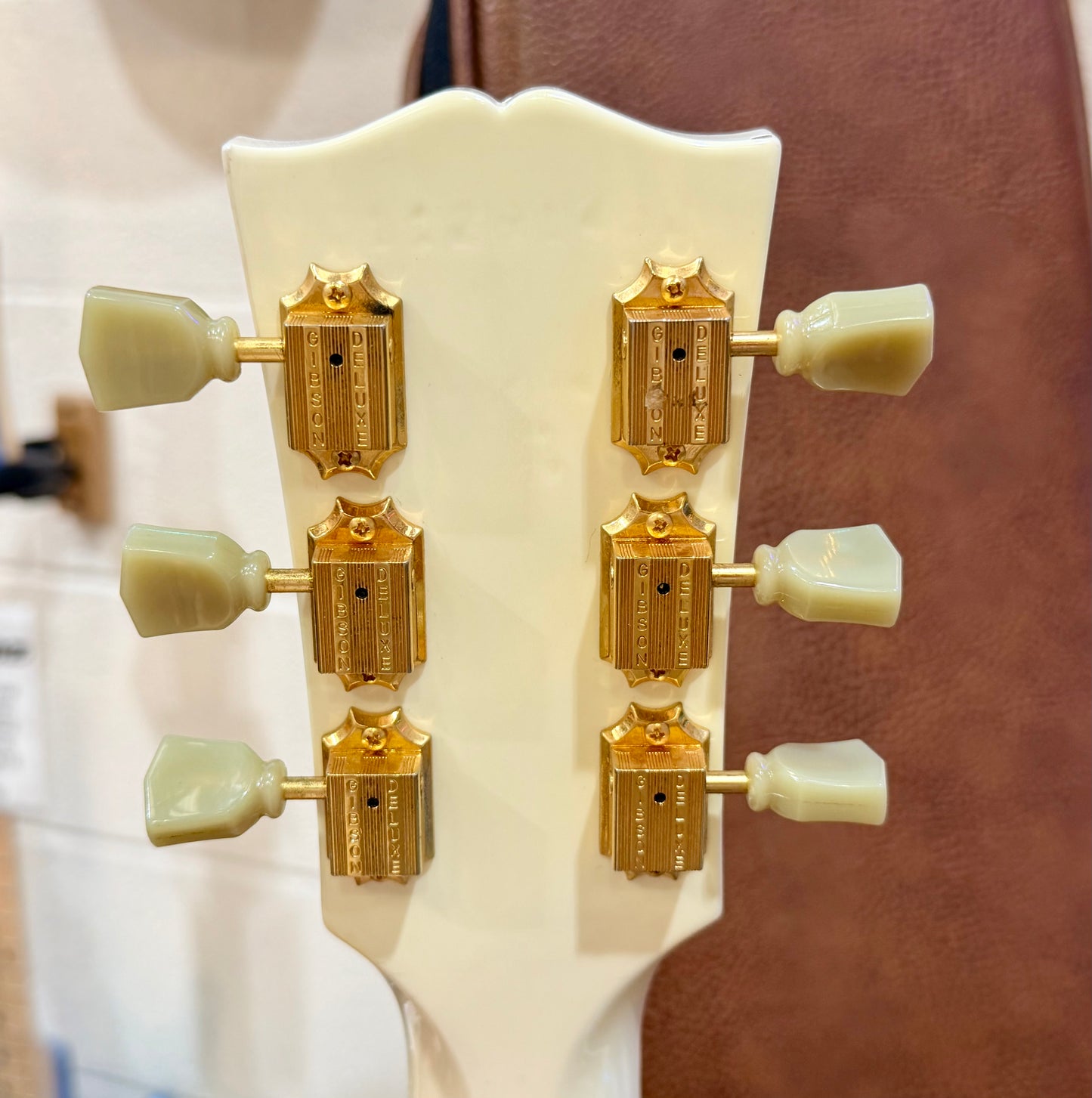 🌟2009🌟 Gibson Les Paul Studio~ Alpine White & Gold~ Ebony Fretboard~ Gig Bag!