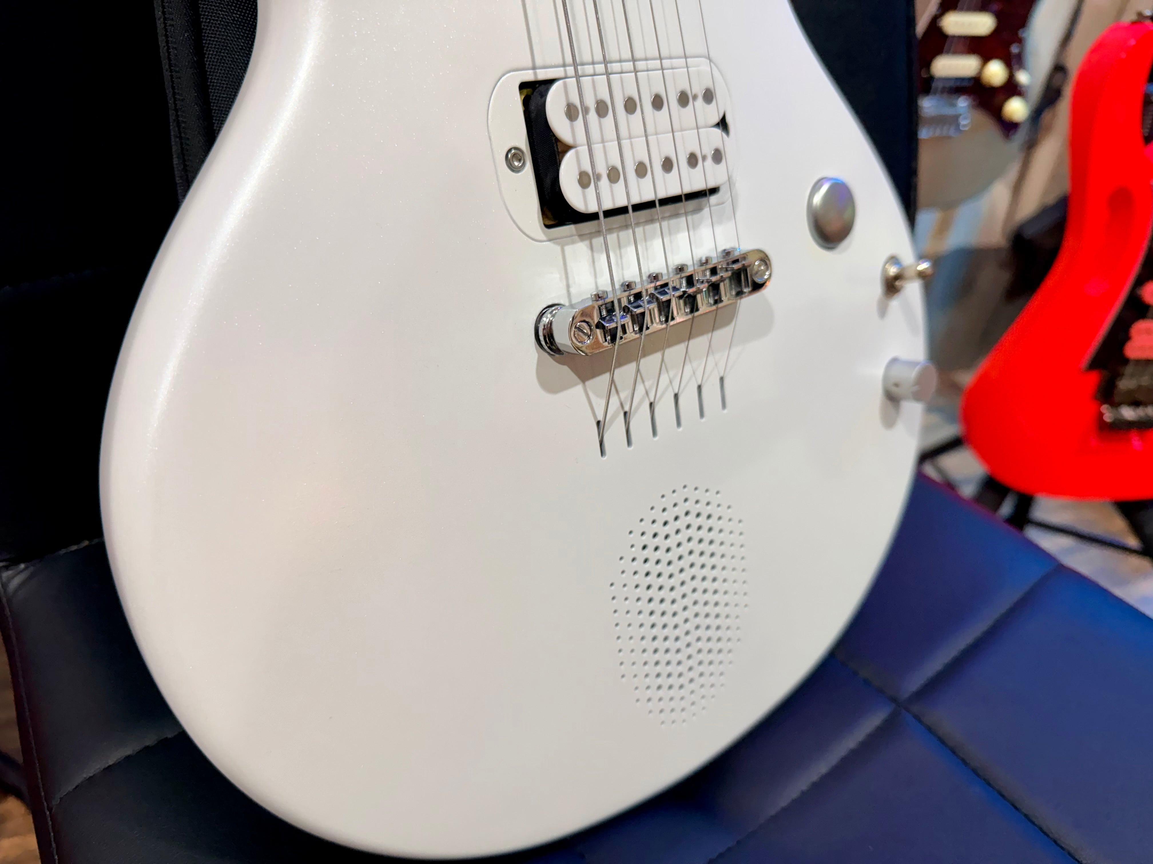🔥 Enya Nova Go Sonic~ Pearl White~ Smart Electric Guitar~Speaker & FX + Bag 🔥