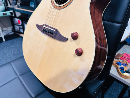 🌟BRAND NEW MODEL🌟 Vintage REVO ELEKTRA ~ Natural Silk Electro-Acoustic Guitar!