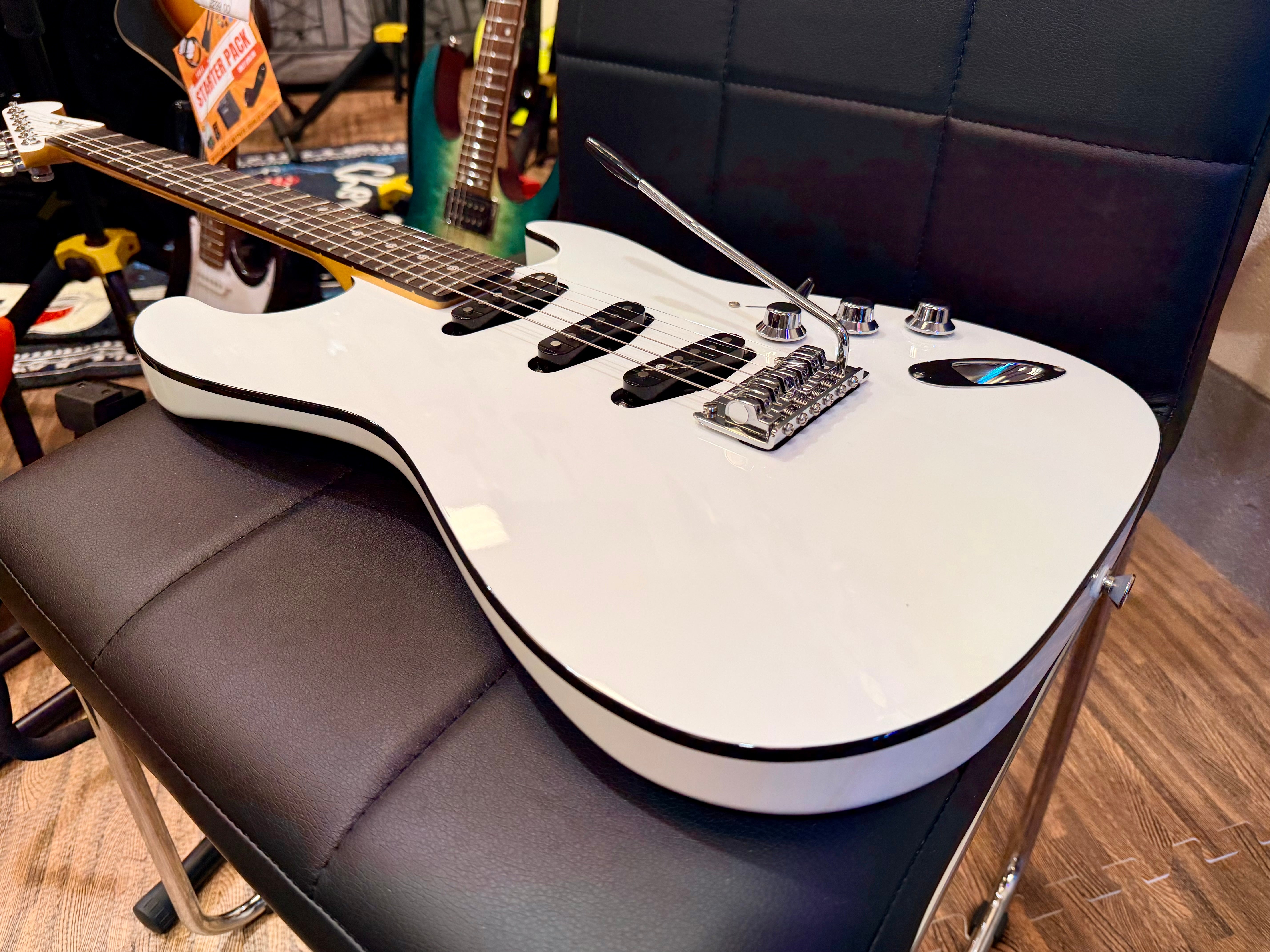 🔥MINT🔥 Fender Aerodyne Special Stratocaster~ Bright White~ 2022 Made In Japan!