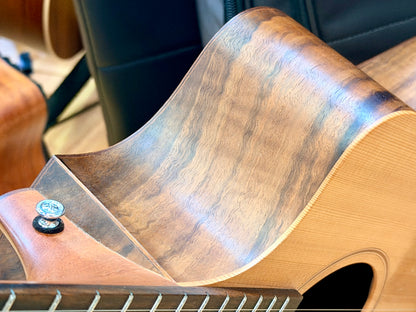 ✨ Sheeran by Lowden S04 Electro Acoustic Guitar~ Figured Walnut + Gig Bag! ✨