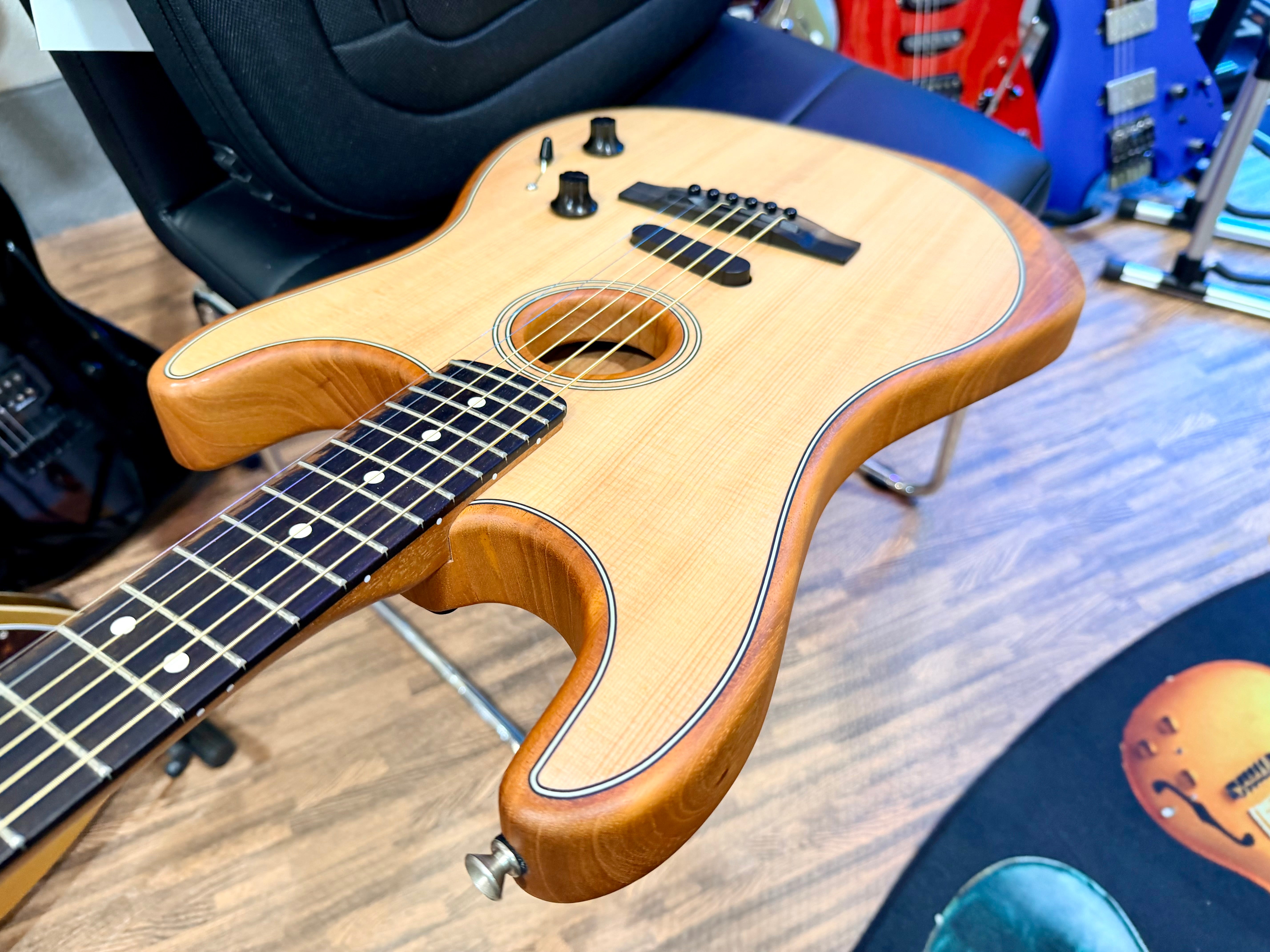 🇺🇸2021🇺🇸 Fender American Acoustasonic Stratocaster~ Natural Finish + Gig Bag