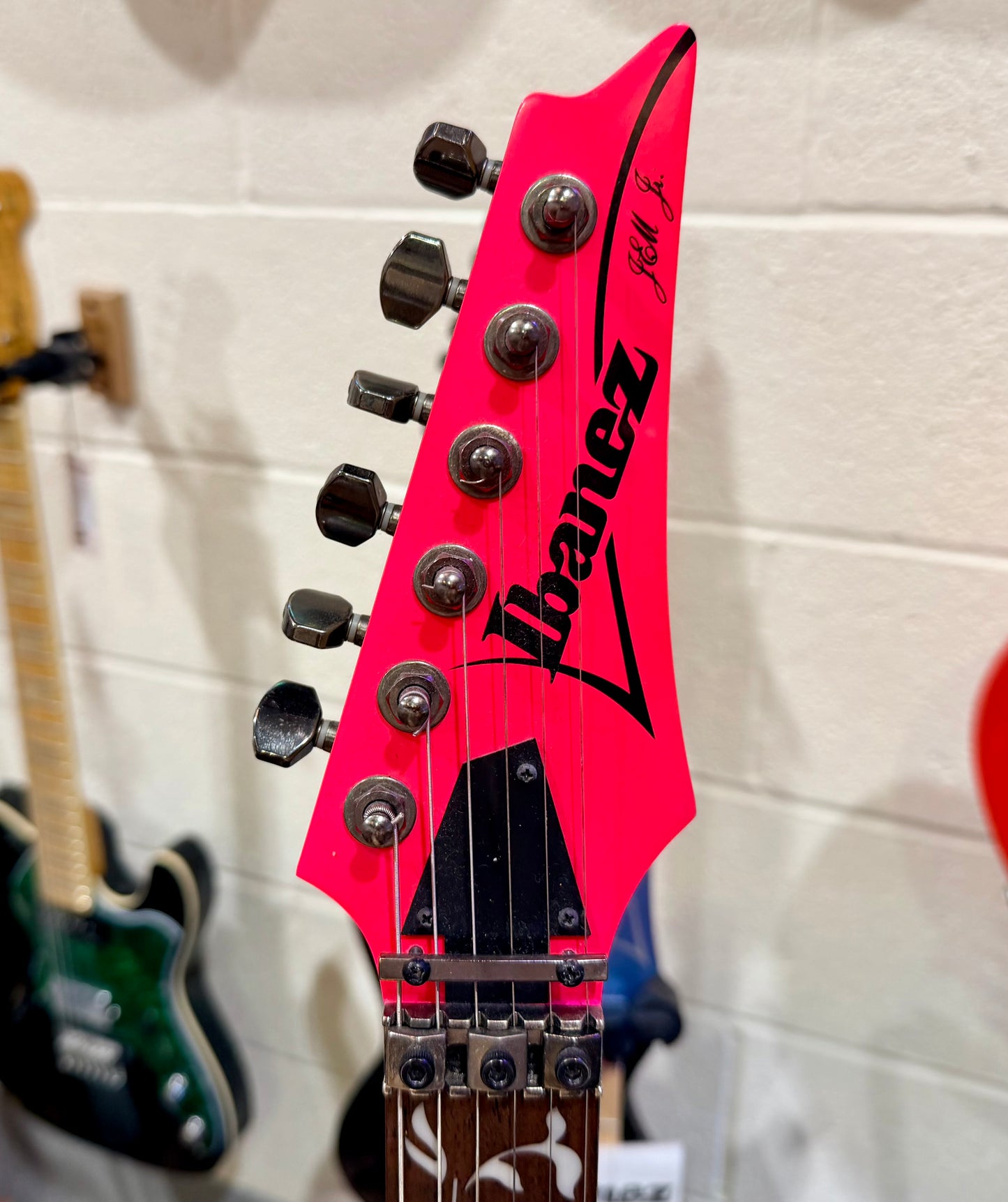 🔥2017🔥 Ibanez Steve Vai Jem Jr~ Neon Pink Junior~ Floyd Rose~ Wizard Neck!