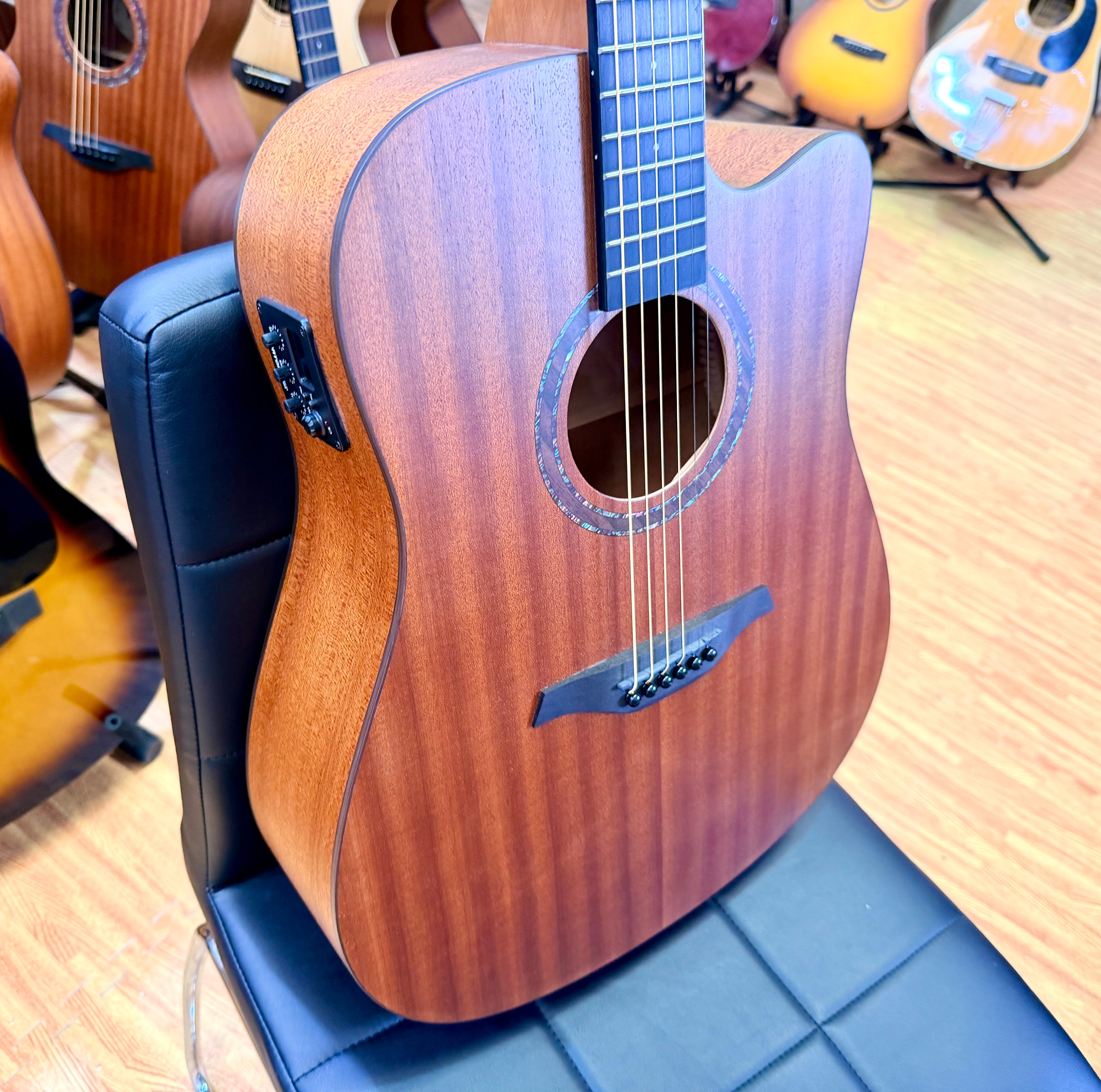 🪵NEW🪵 Vintage Statesboro VE440MM Mahogany Cutaway Electro-Acoustic Guitar!