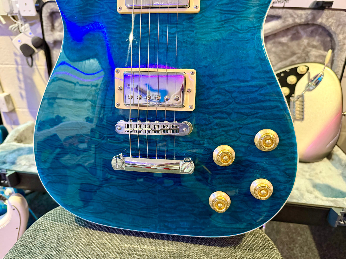 🌟 Jia Lescaster Hybrid Guitar~ Les Paul & Telecaster~Northern Lights Quilted 🌟
